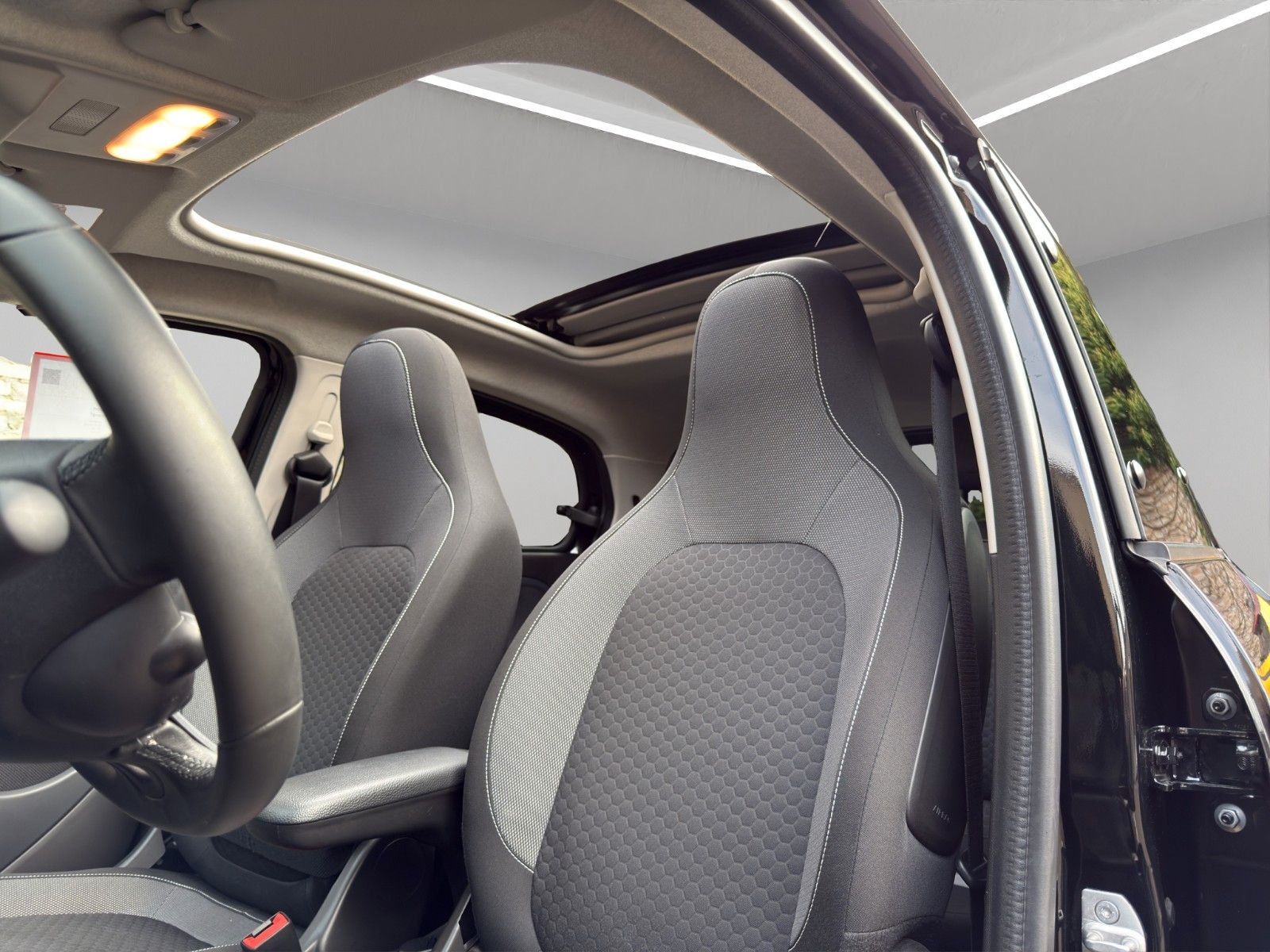 Fahrzeugabbildung Smart ForFour EQ Passion *Faltdach*Rückfahrkamera*