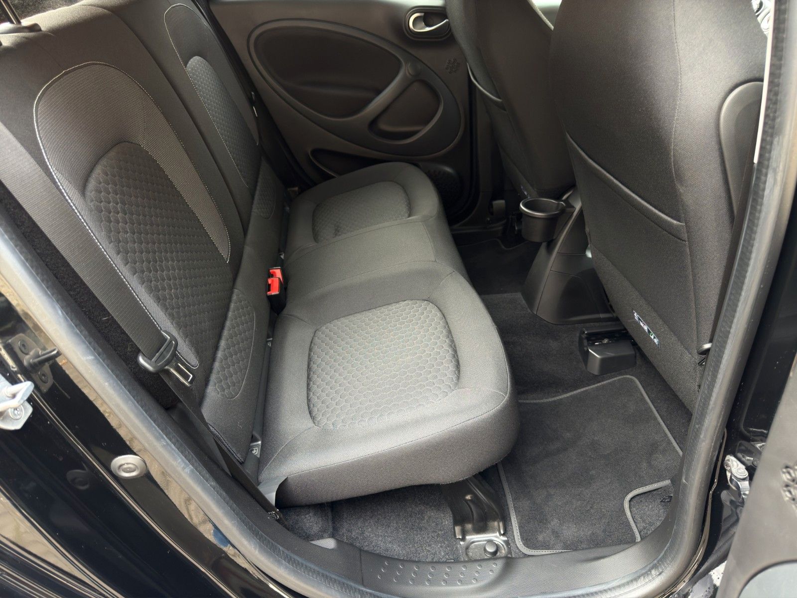 Fahrzeugabbildung Smart ForFour EQ Passion *Faltdach*Rückfahrkamera*