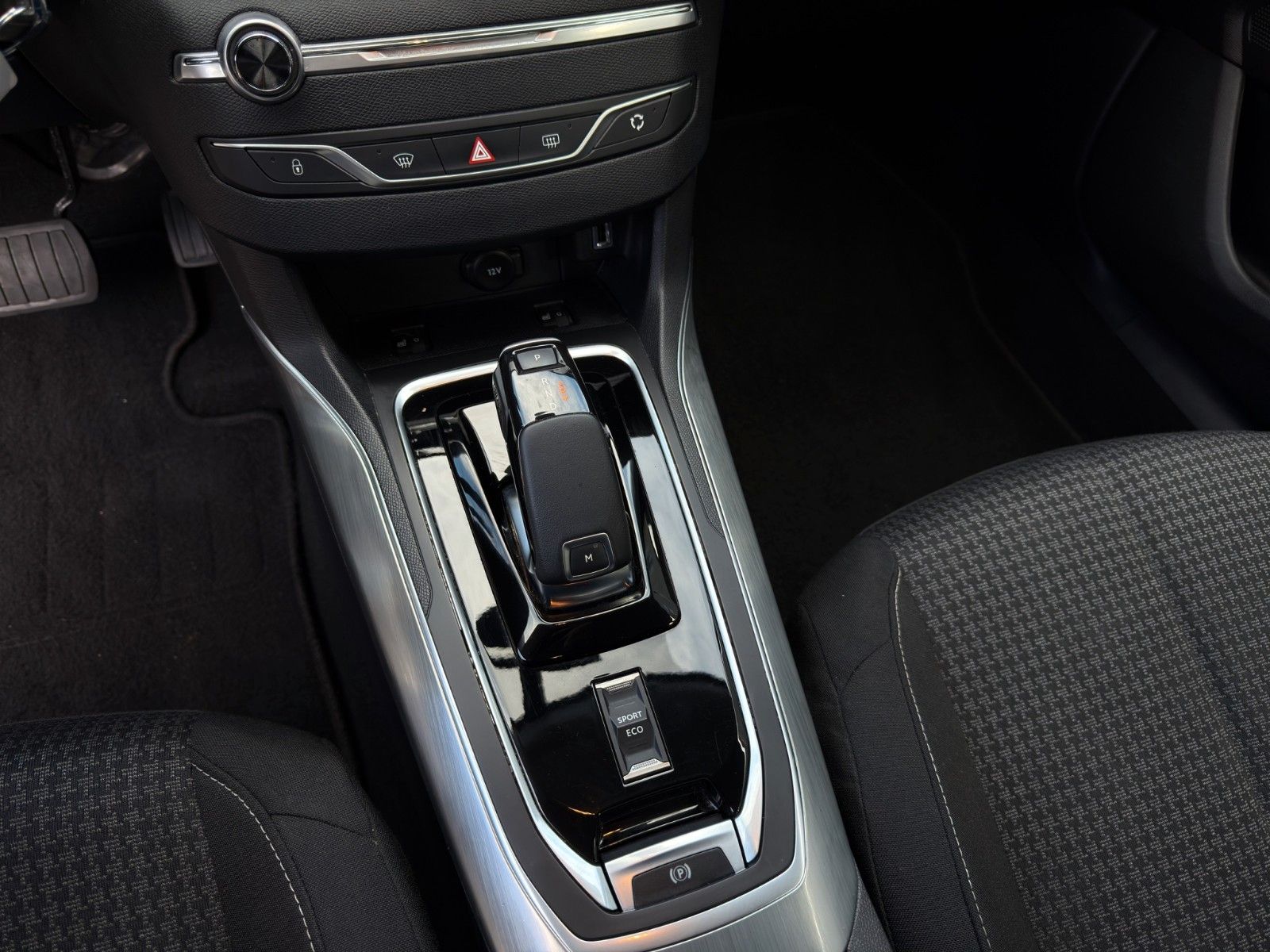 Fahrzeugabbildung Peugeot 308 SW BlueHDi Active *AHK*Apple CarPlay*