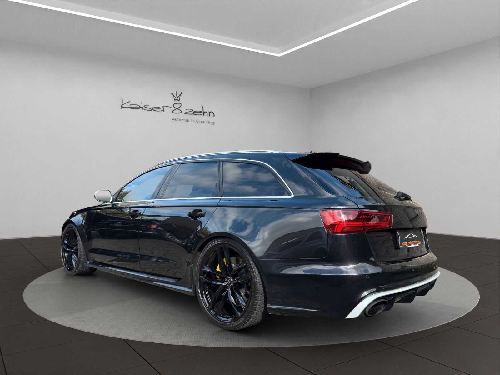 Fahrzeugabbildung Audi RS 6 Avant 4.0 TFSI quattro *Keramikbremse*