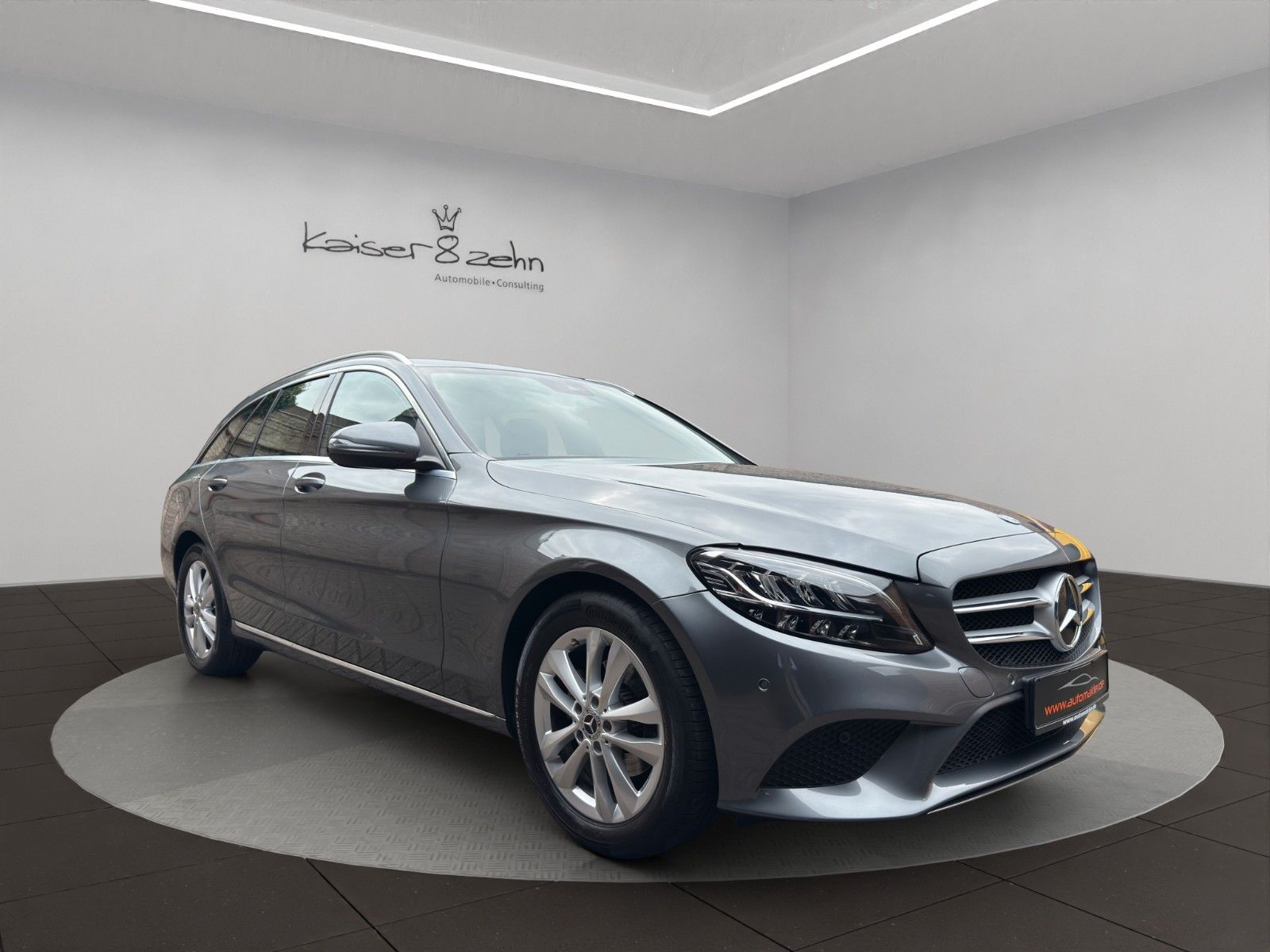 Fahrzeugabbildung Mercedes-Benz C180 T Avantgarde *Apple CarPlay*Rückfahrkamera*