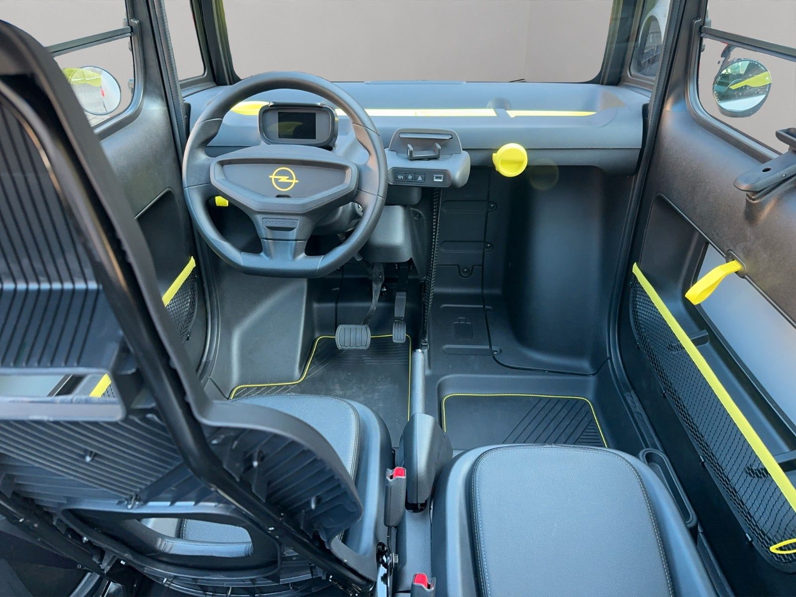 Fahrzeugabbildung Opel Rocks-e Tekno