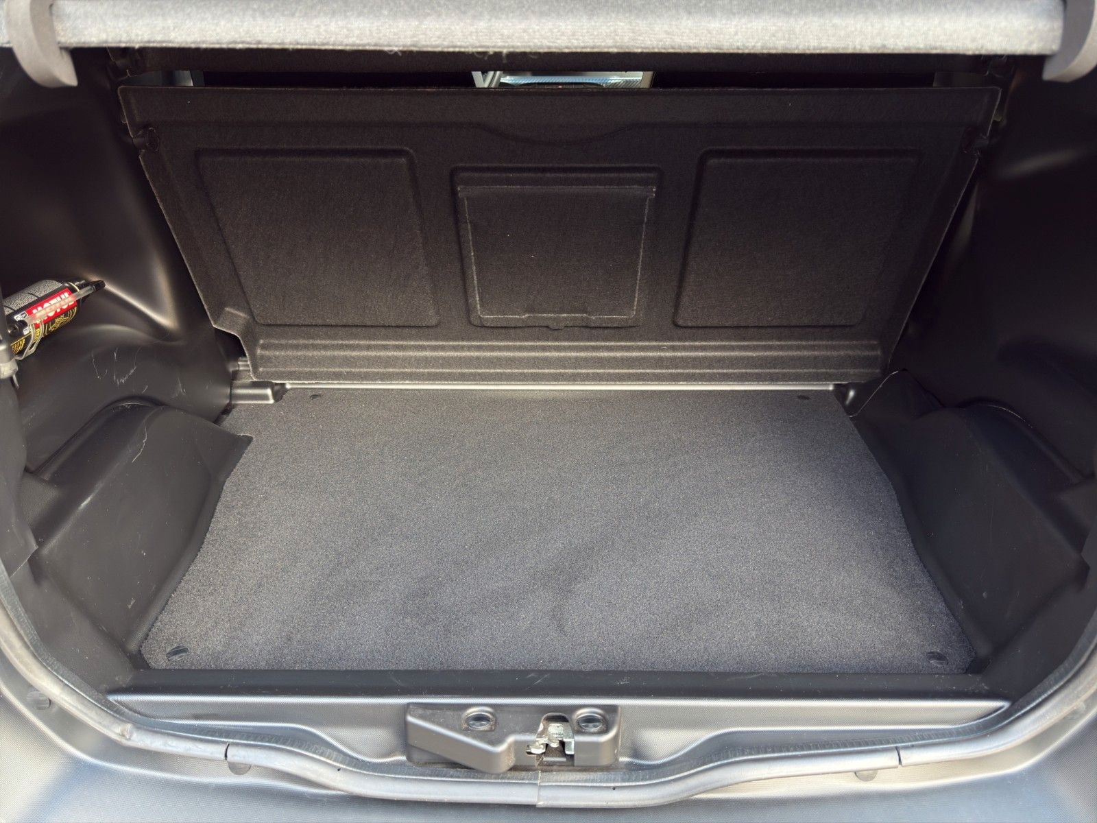 Fahrzeugabbildung Ligier MyLi D R.EBEL E5 *Servo* *CarPlay*