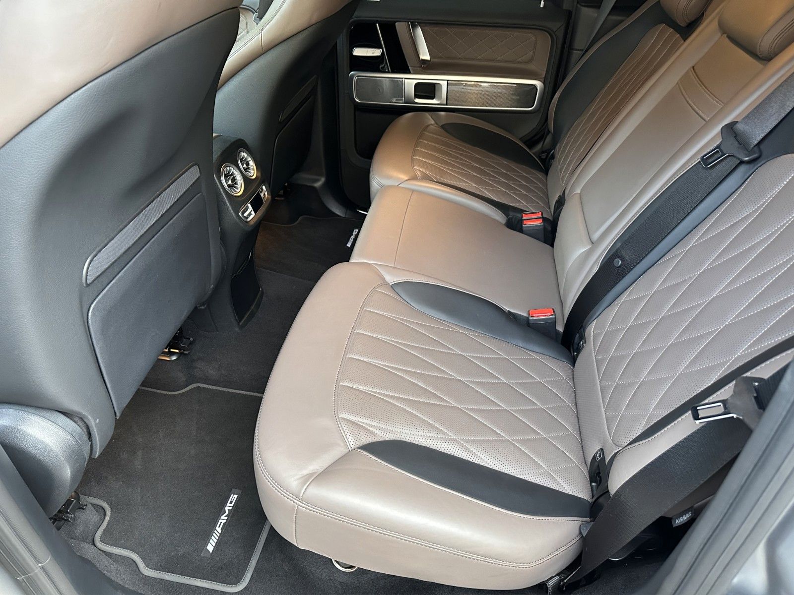 Fahrzeugabbildung Mercedes-Benz G63 AMG *Burmester*Junge Sterne 11/2026*