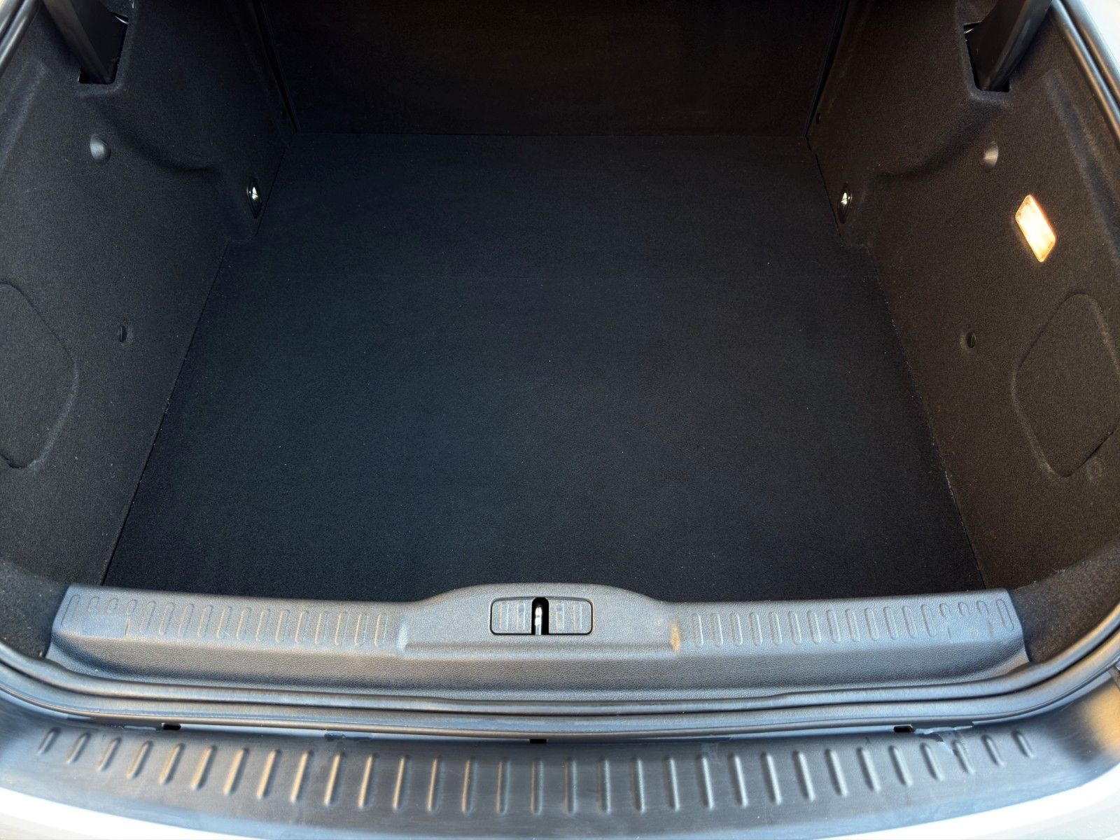 Fahrzeugabbildung Peugeot RCZ 1.6 200 THP *2.Hand*Bluetooth*PDC*