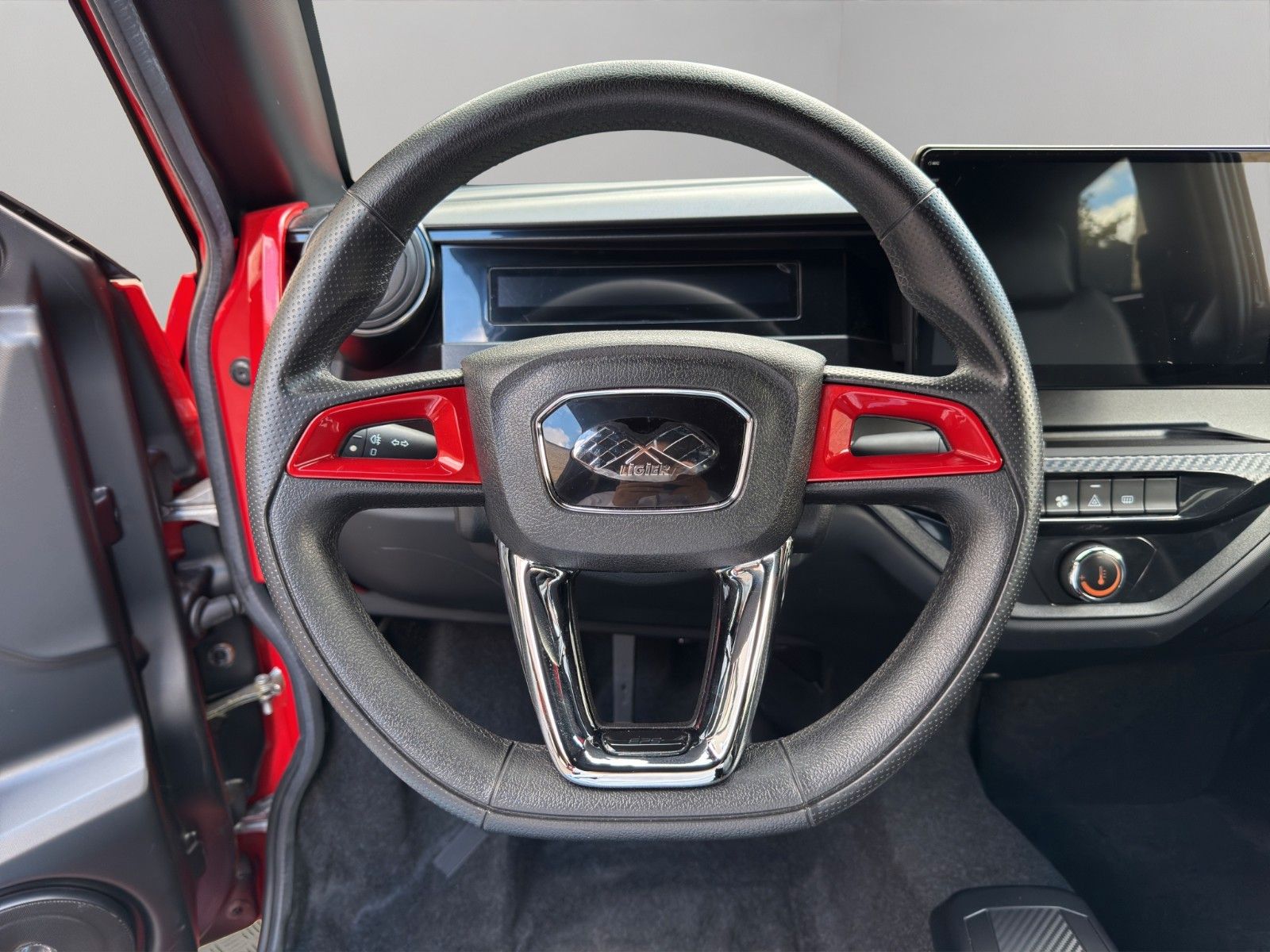 Fahrzeugabbildung Ligier MyLi D R.EBEL E5 *Servo* *CarPlay*