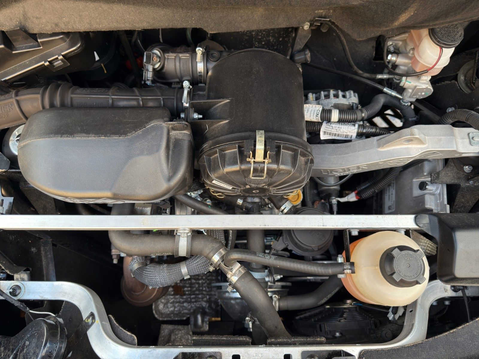 Fahrzeugabbildung Ligier MyLi D E.PIC E5 *Servo* *CarPlay*