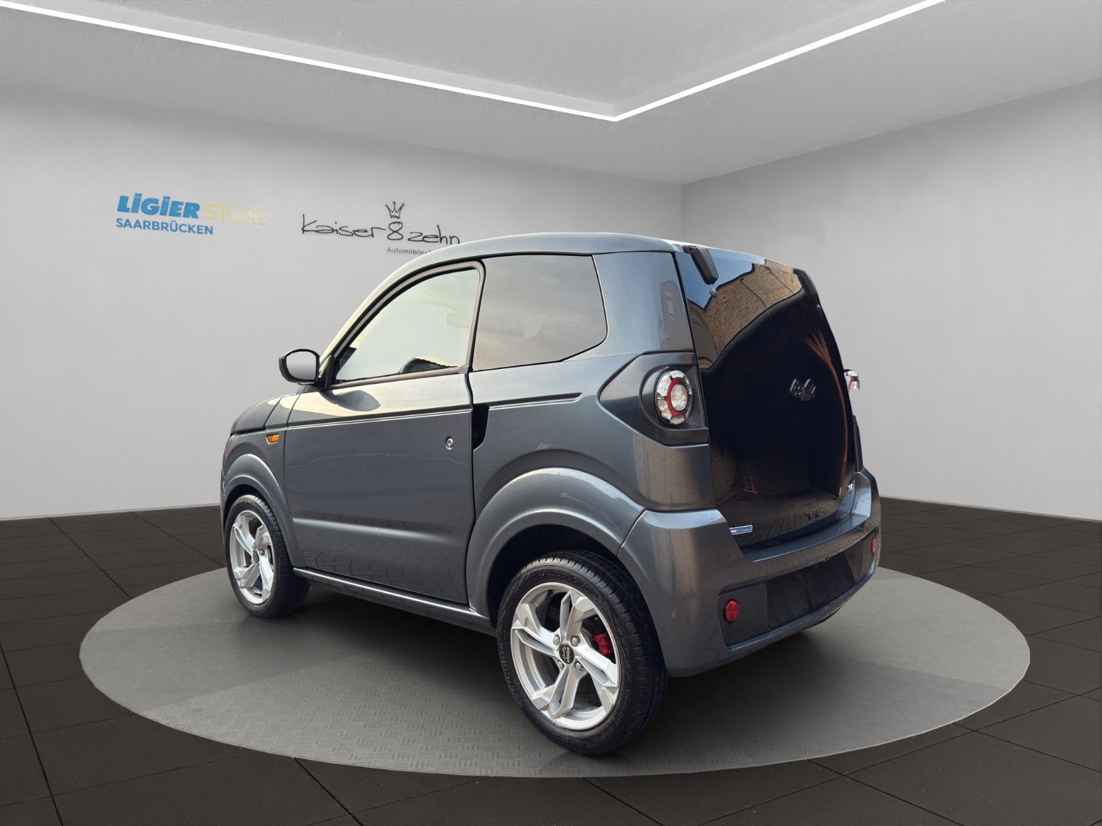 Fahrzeugabbildung Ligier MyLi D E.PIC E5 *Servo* *CarPlay*