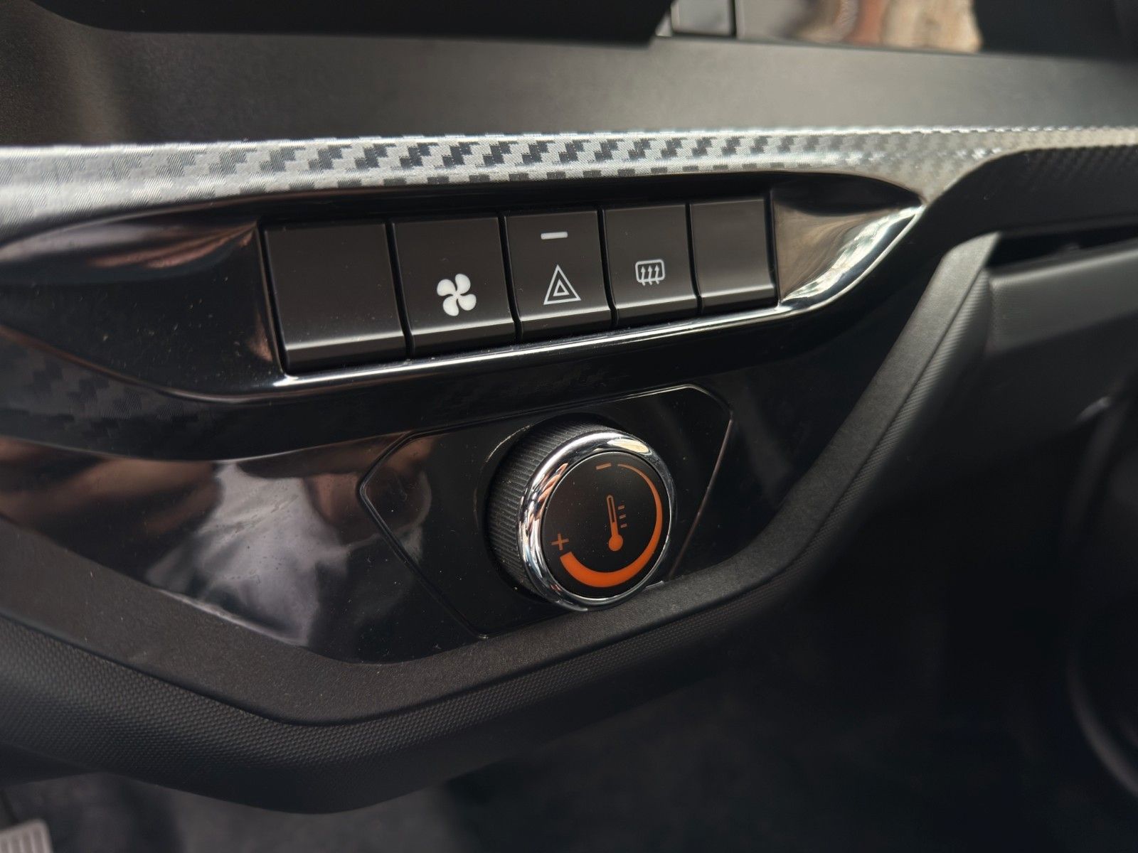 Fahrzeugabbildung Ligier MyLi D I.DEAL E5 *Bluetooth*