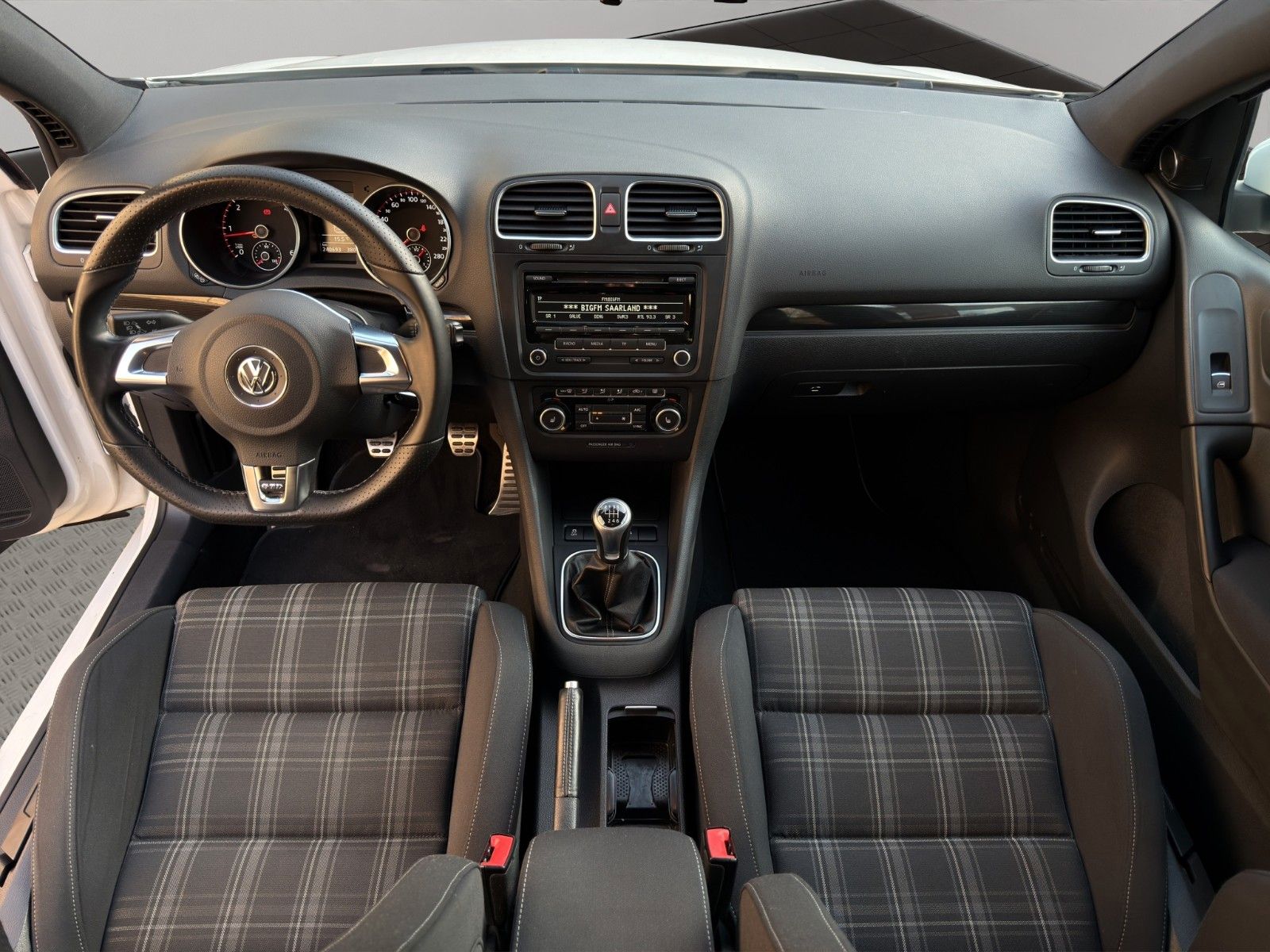 Fahrzeugabbildung Volkswagen Golf VI GTD 2.0 TDI *1. Hand*PDC*