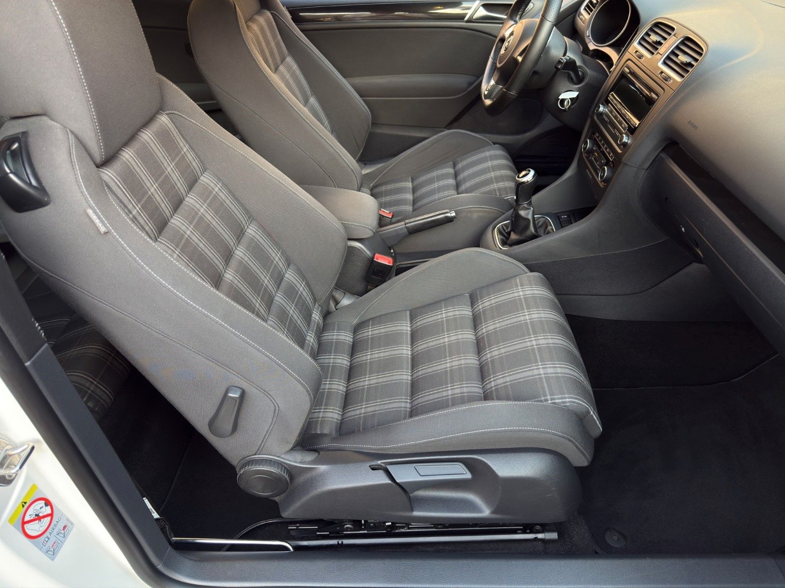 Fahrzeugabbildung Volkswagen Golf VI GTD 2.0 TDI *1. Hand*PDC*