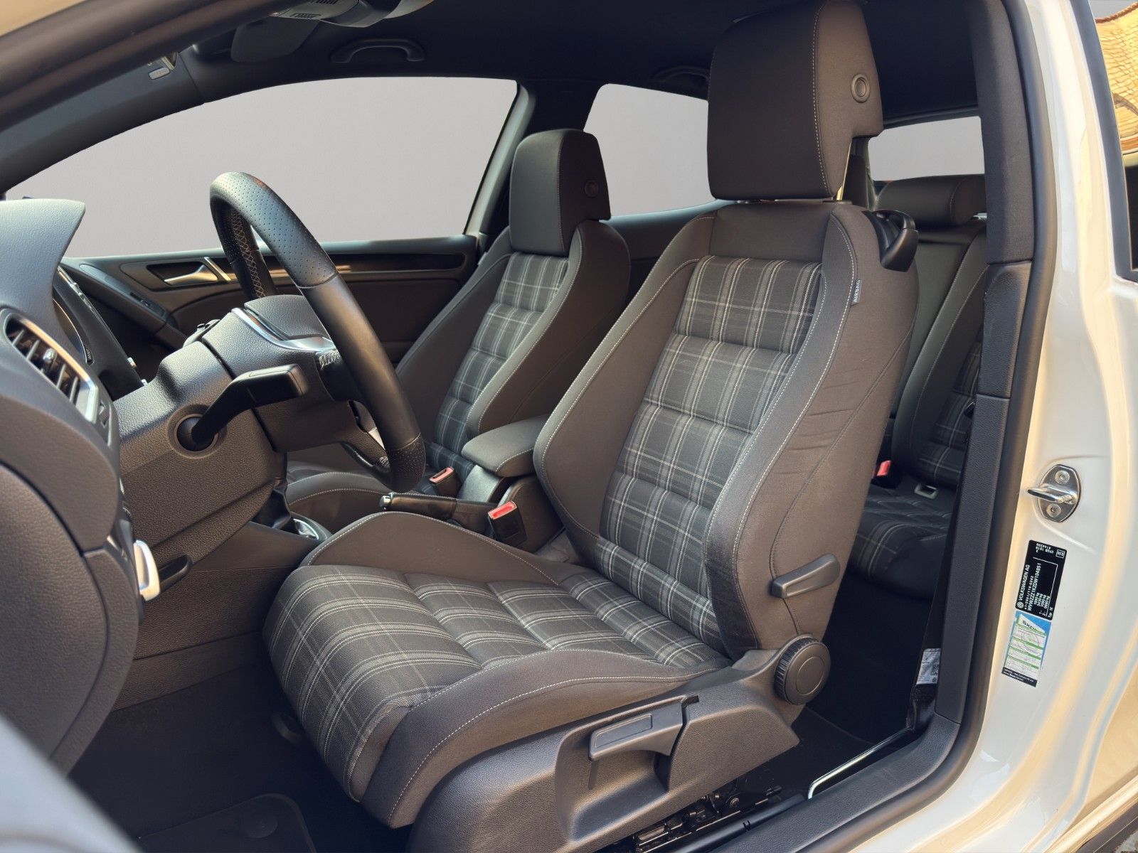 Fahrzeugabbildung Volkswagen Golf VI GTD 2.0 TDI *1. Hand*PDC*