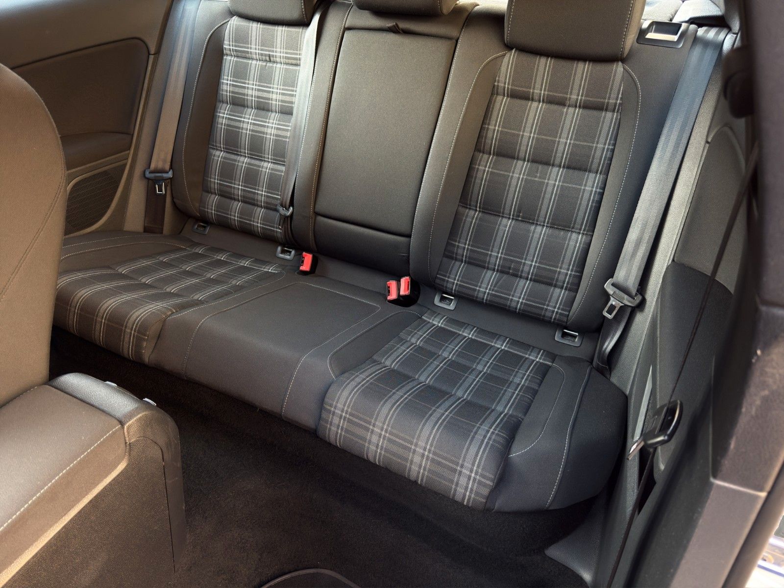 Fahrzeugabbildung Volkswagen Golf VI GTD 2.0 TDI *1. Hand*PDC*