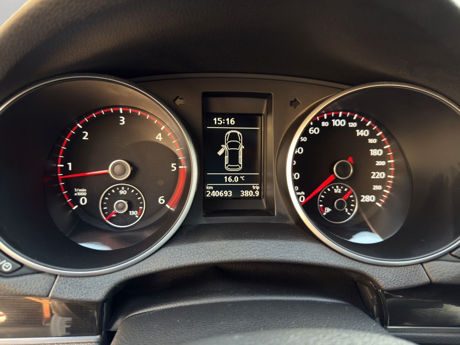 Fahrzeugabbildung Volkswagen Golf VI GTD 2.0 TDI *1. Hand*PDC*