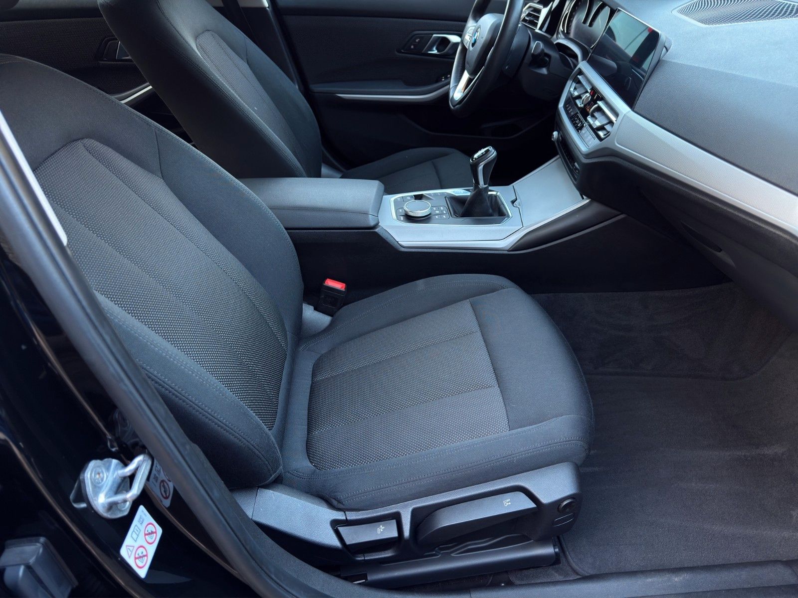 Fahrzeugabbildung BMW 318d *1. Hand*Business-Paket*PDC*