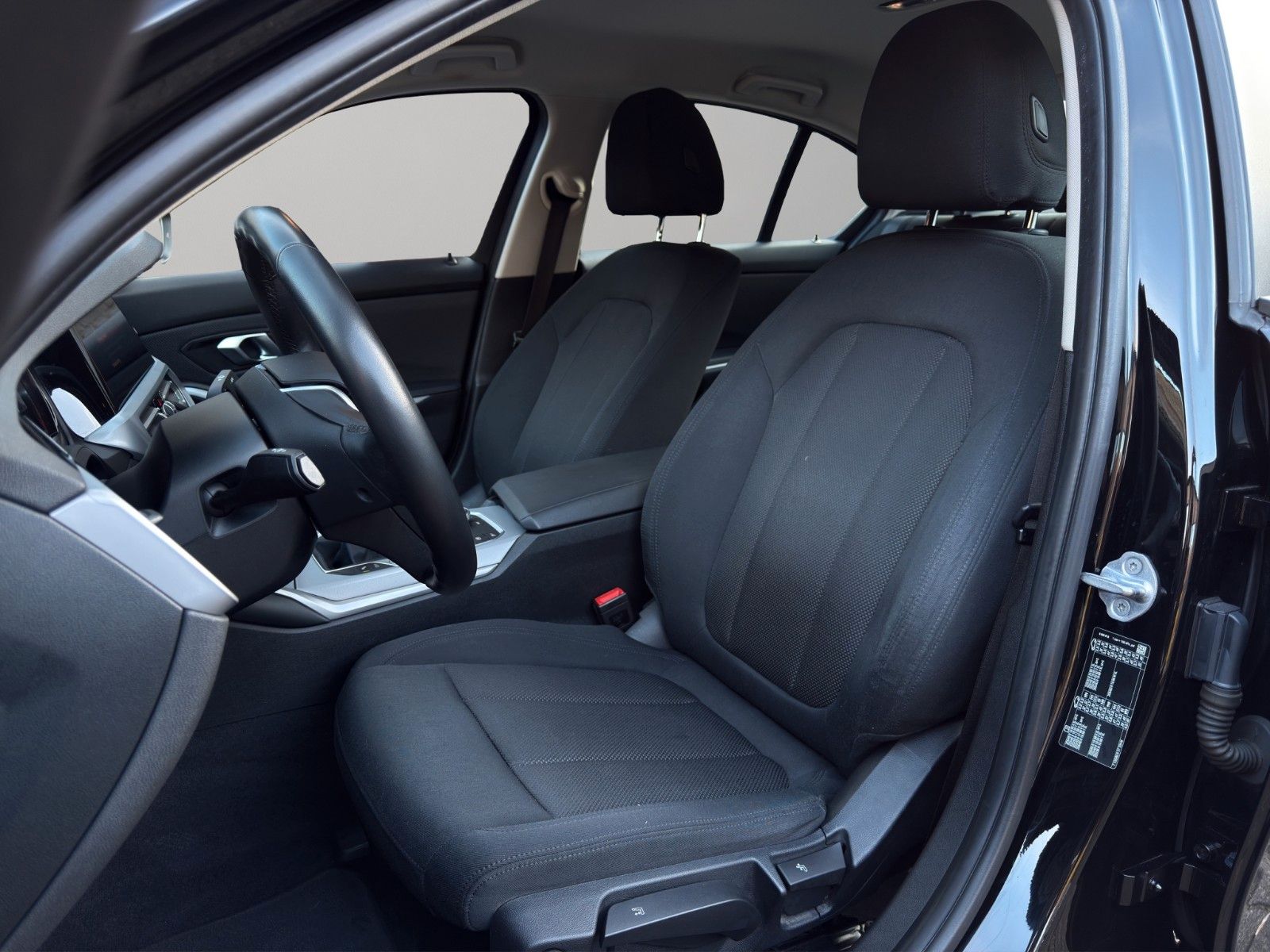 Fahrzeugabbildung BMW 318d *1. Hand*Business-Paket*PDC*