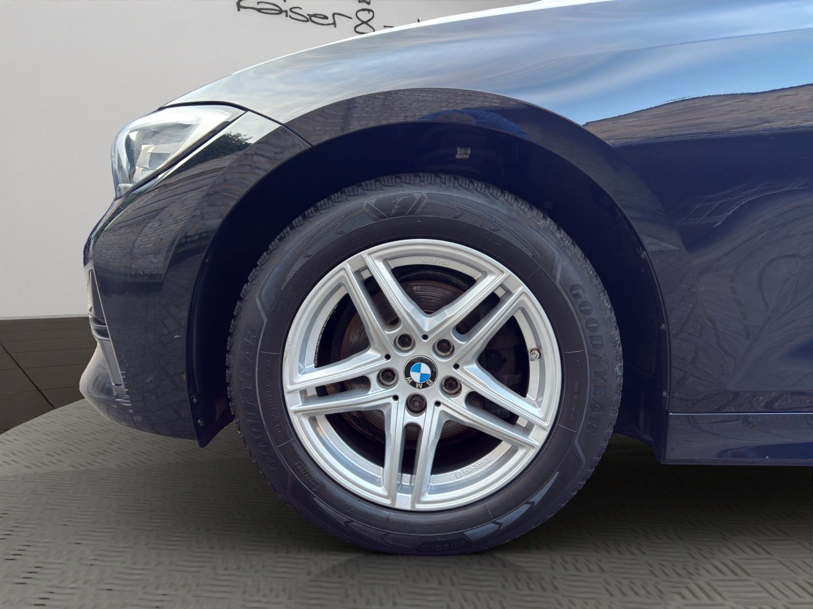 Fahrzeugabbildung BMW 318d *1. Hand*Business-Paket*PDC*