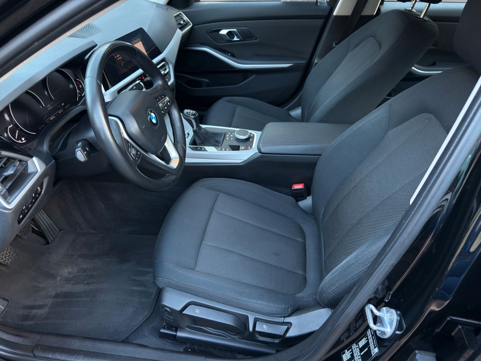 Fahrzeugabbildung BMW 318d *1. Hand*Business-Paket*PDC*