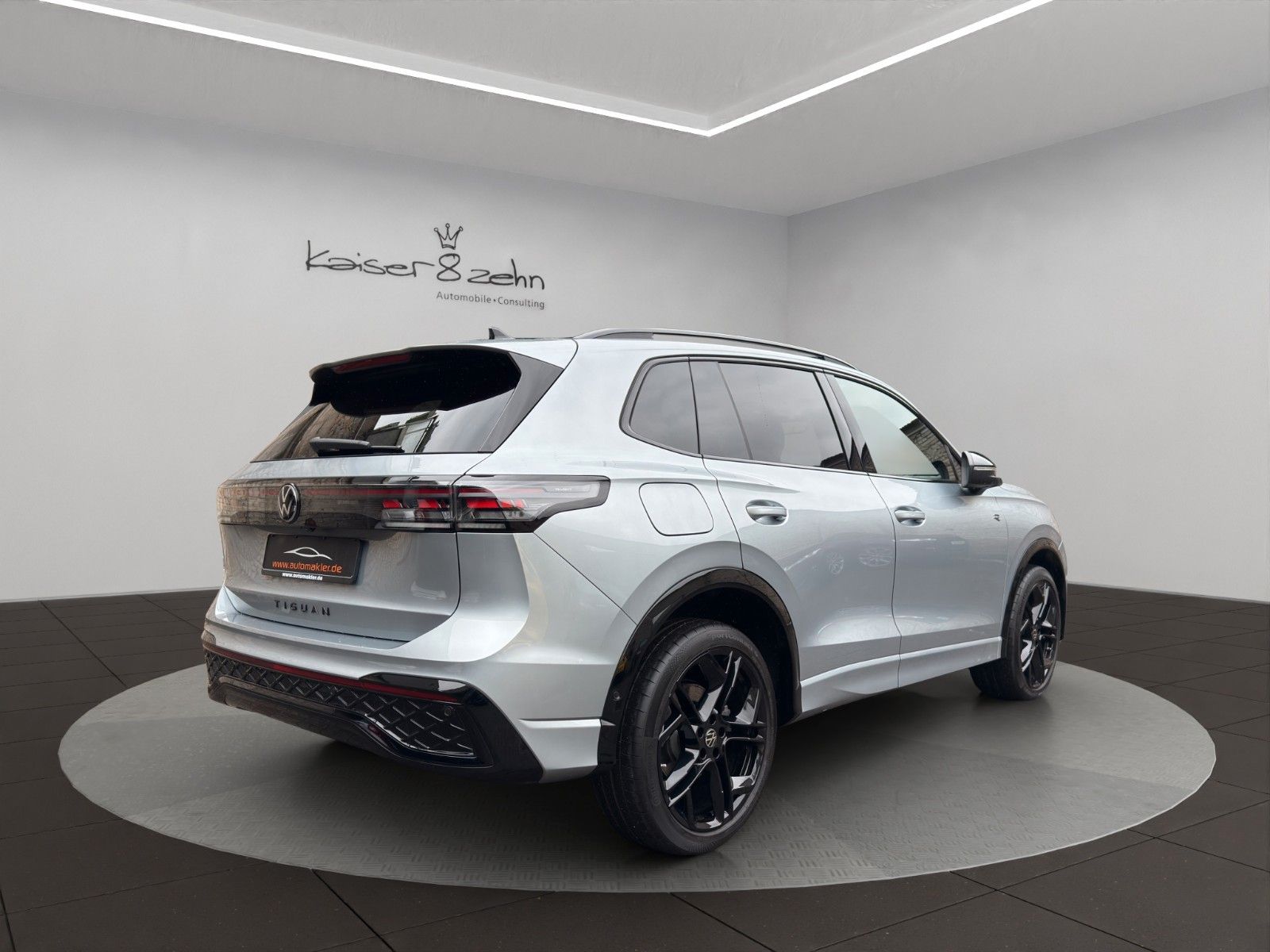 Fahrzeugabbildung Volkswagen Tiguan 2.0 TSI OPF 4MOTION DSG R-Line