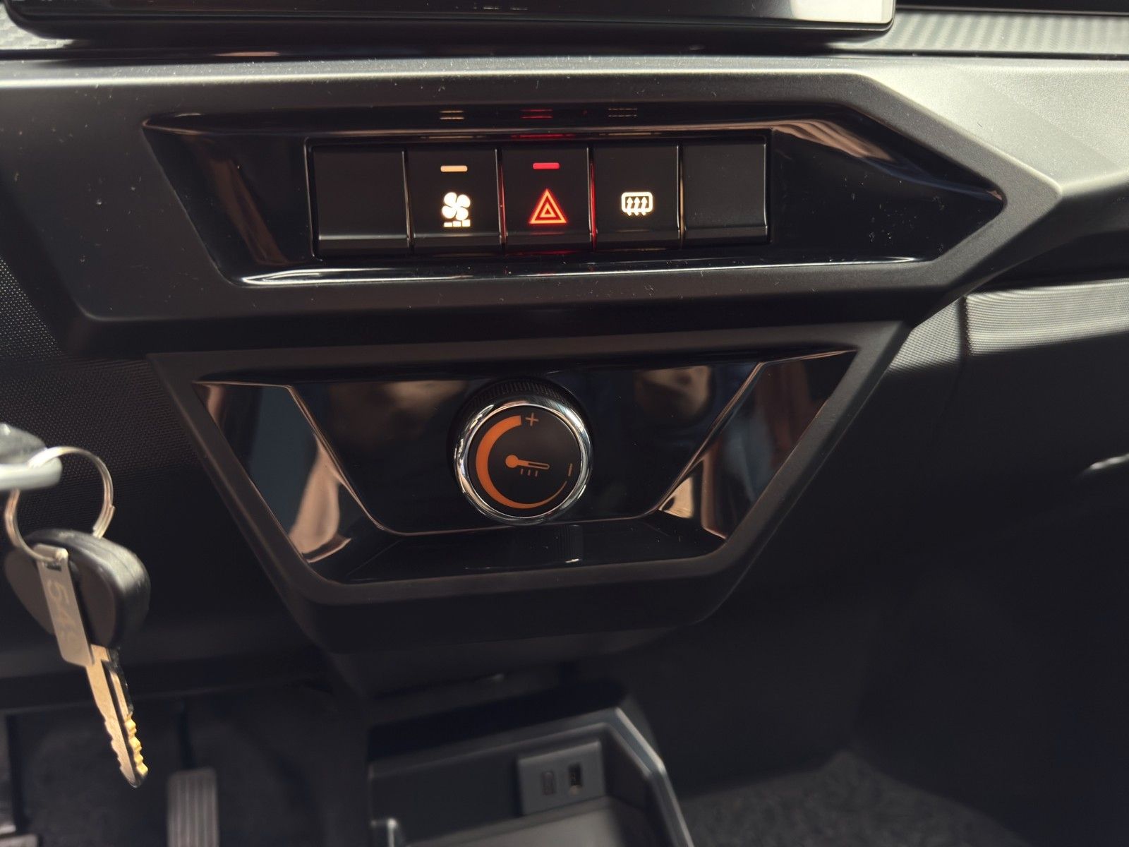 Fahrzeugabbildung Ligier JS 50 D Select E5+ *CarPlay* *sofort*