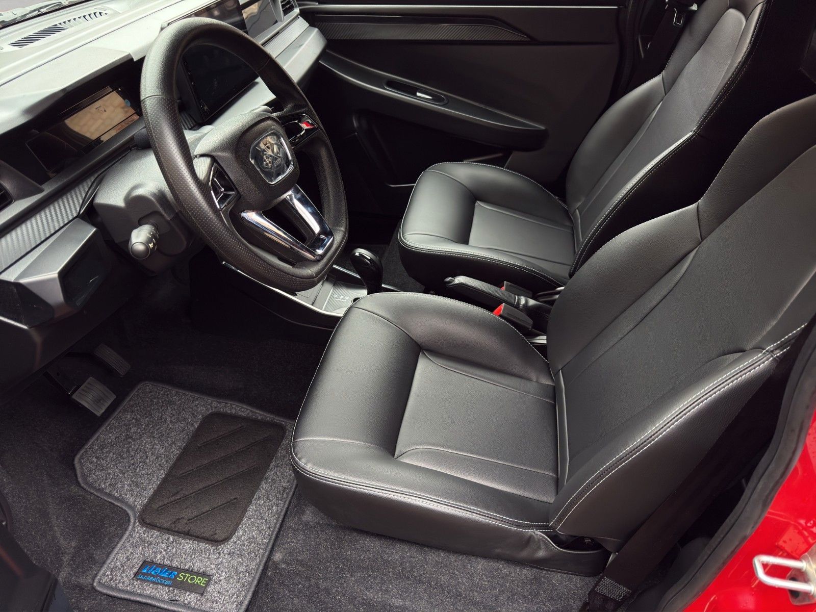 Fahrzeugabbildung Ligier JS 50 D Select E5+ *CarPlay* *sofort*