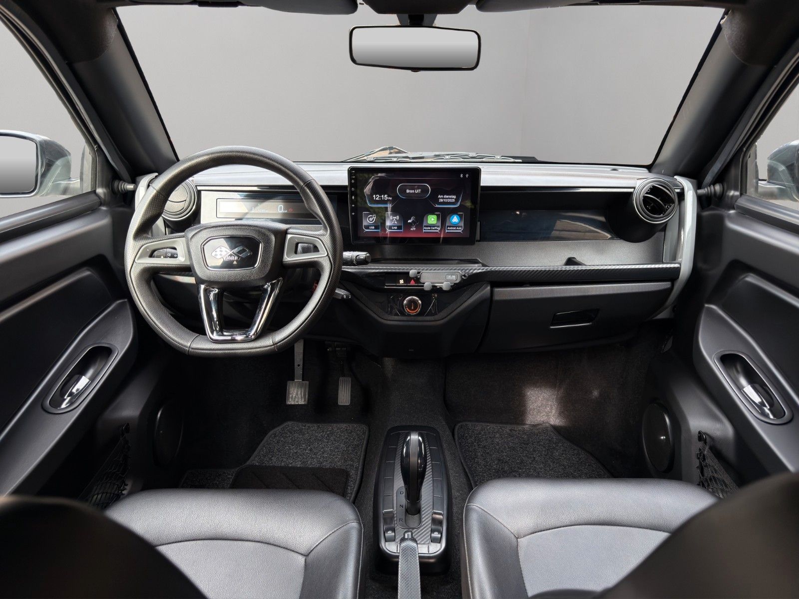 Fahrzeugabbildung Ligier MyLi D R.EBEL E5 *Servo* *CarPlay*