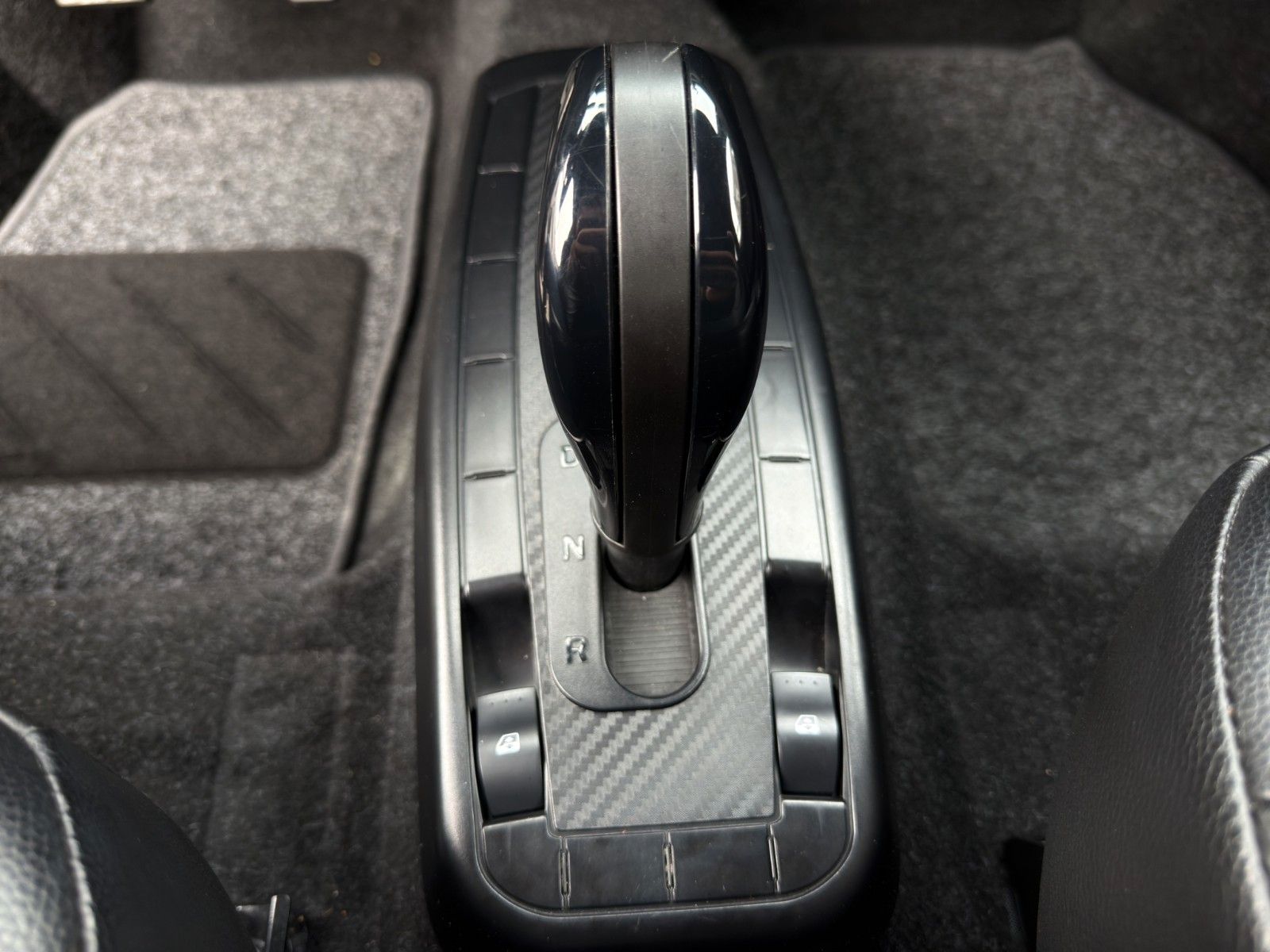 Fahrzeugabbildung Ligier MyLi D R.EBEL E5 *Servo* *CarPlay*