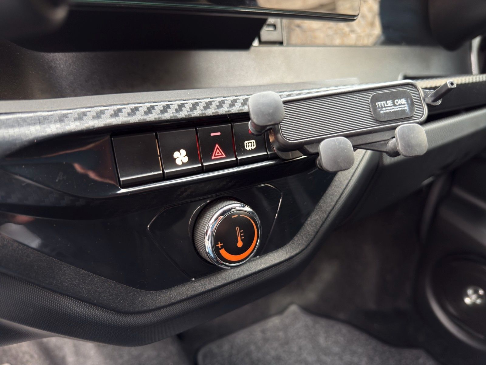 Fahrzeugabbildung Ligier MyLi D R.EBEL E5 *Servo* *CarPlay*