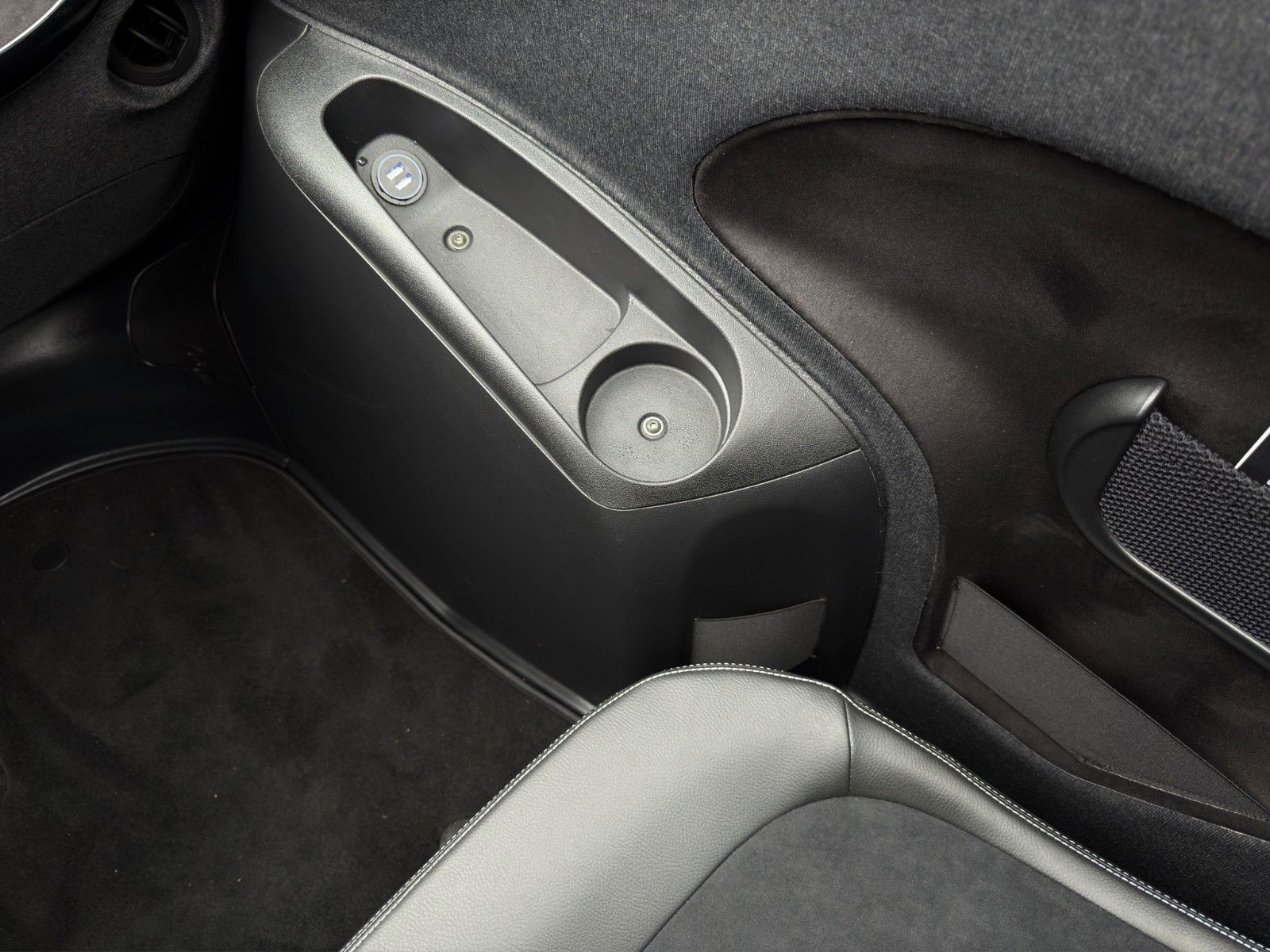 Fahrzeugabbildung Microlino Lite *L6e*MJ 2025*Faltdach*ab 15 Jahren*