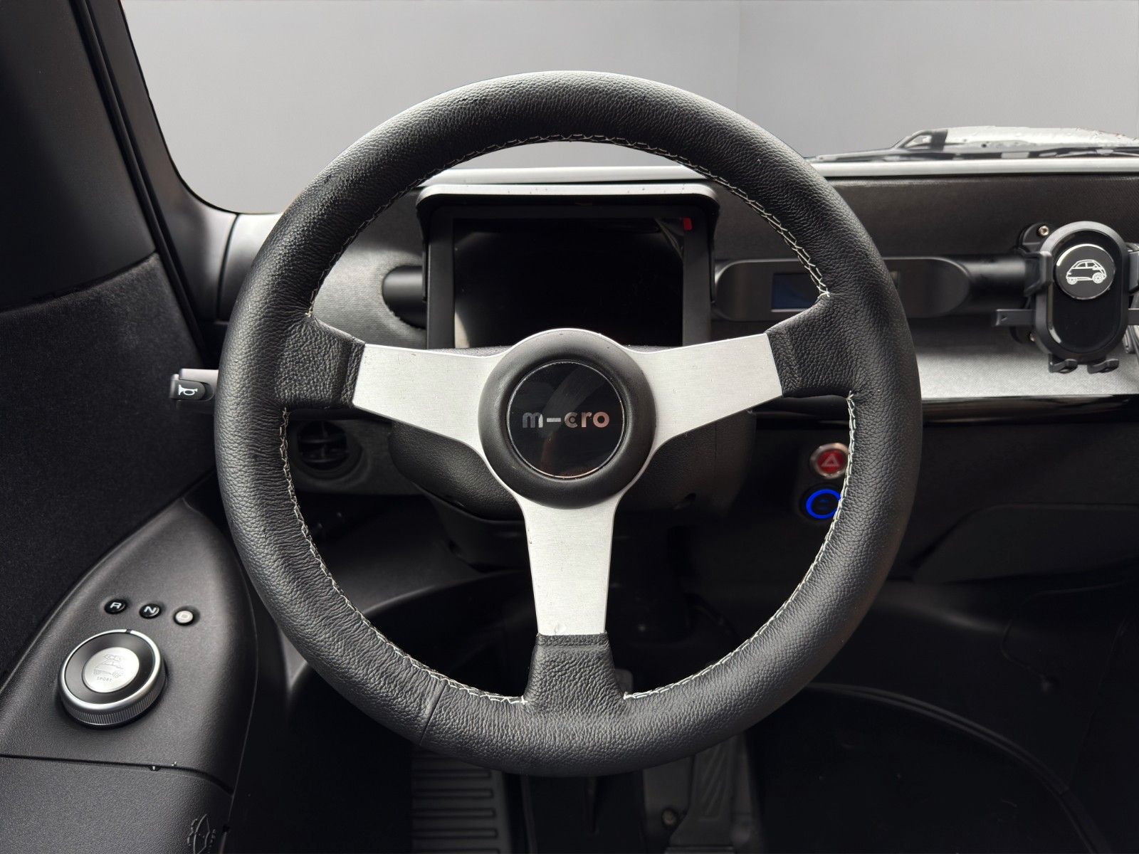 Fahrzeugabbildung Microlino Milano Red *L7*MJ 2024*Faltdach*