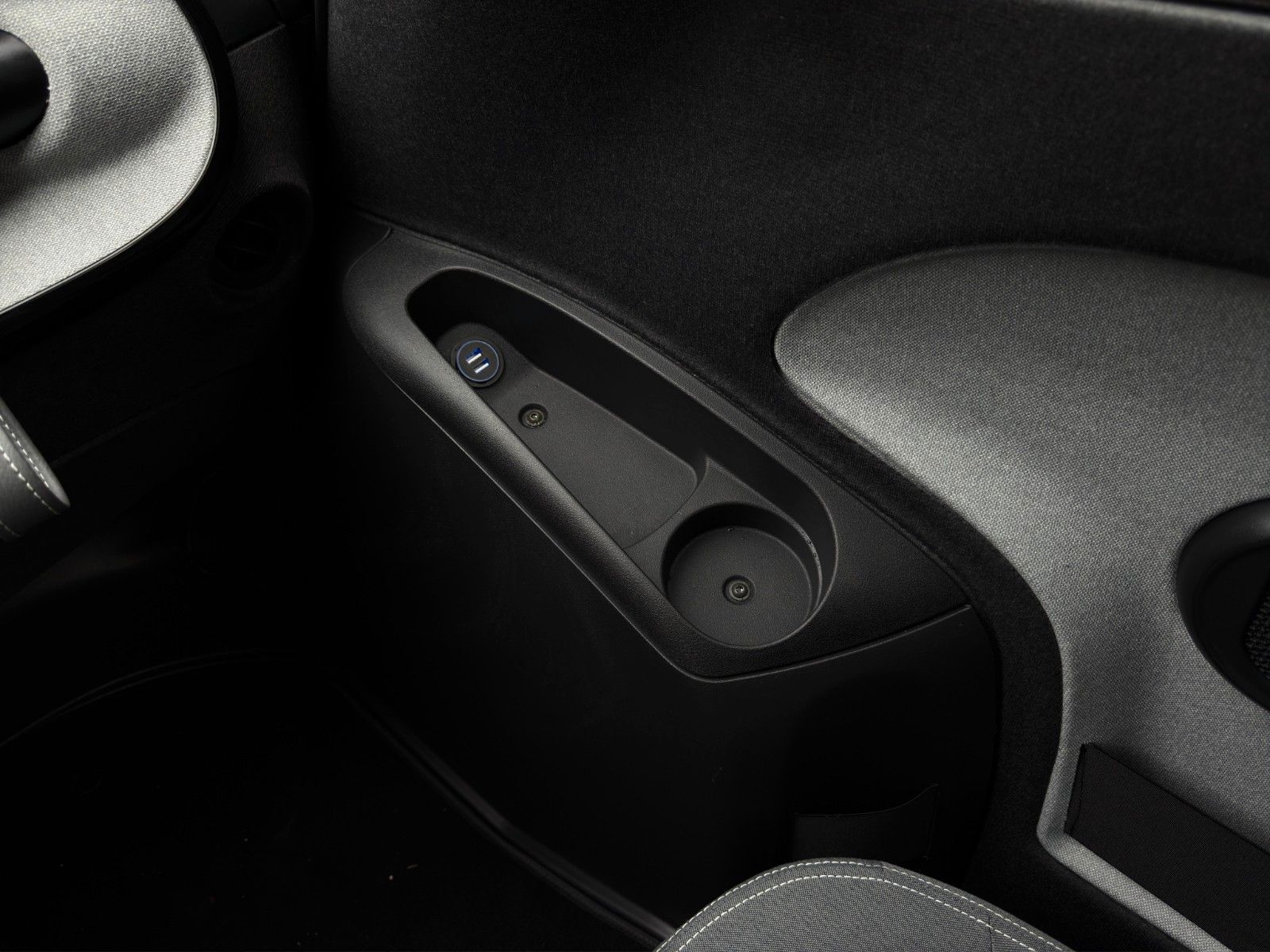 Fahrzeugabbildung Microlino Milano Red *L7*MJ 2024*Faltdach*