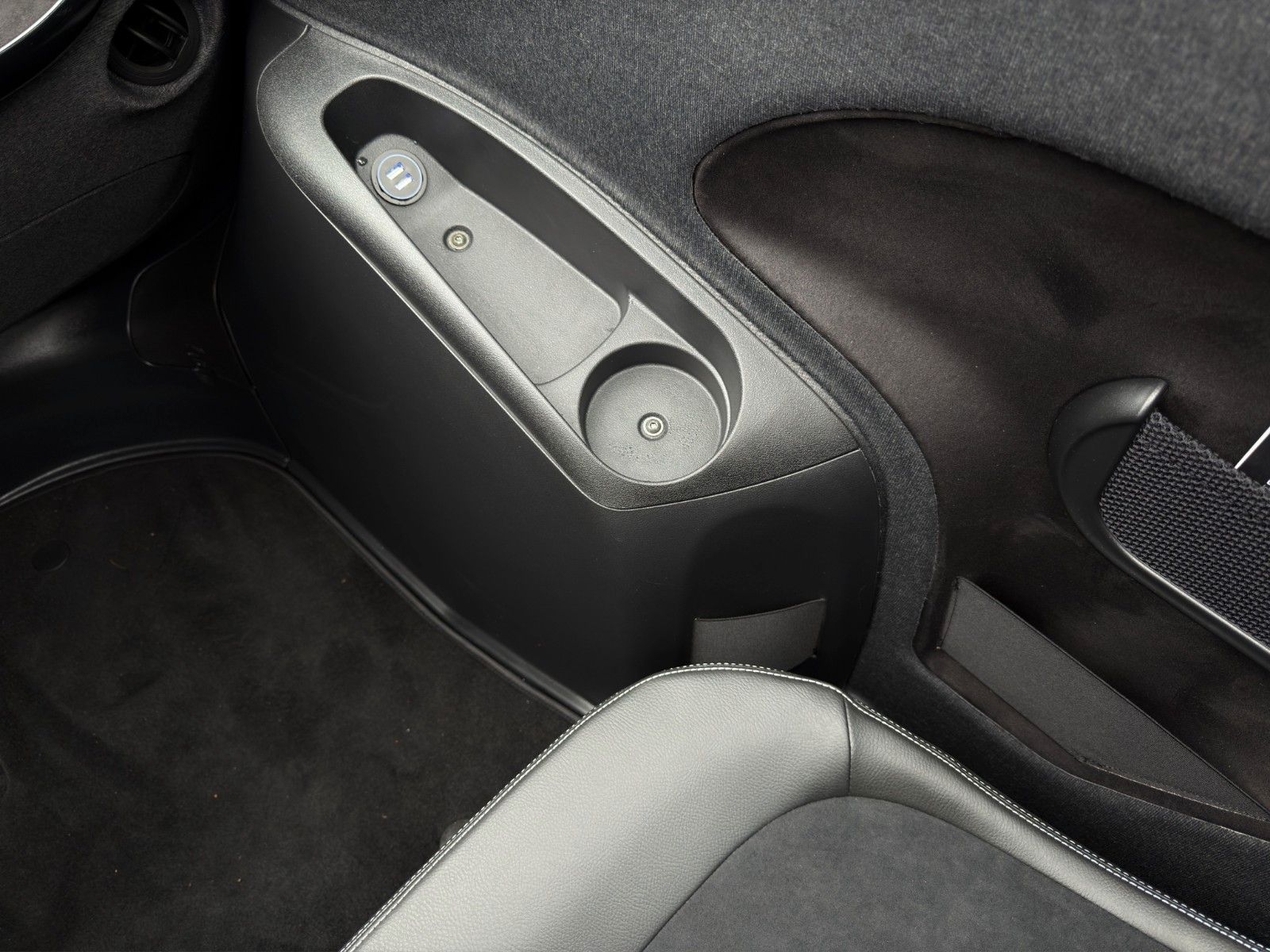 Fahrzeugabbildung Microlino Berlin Anthrazit Matt *L7*MJ 2024*Faltdach*