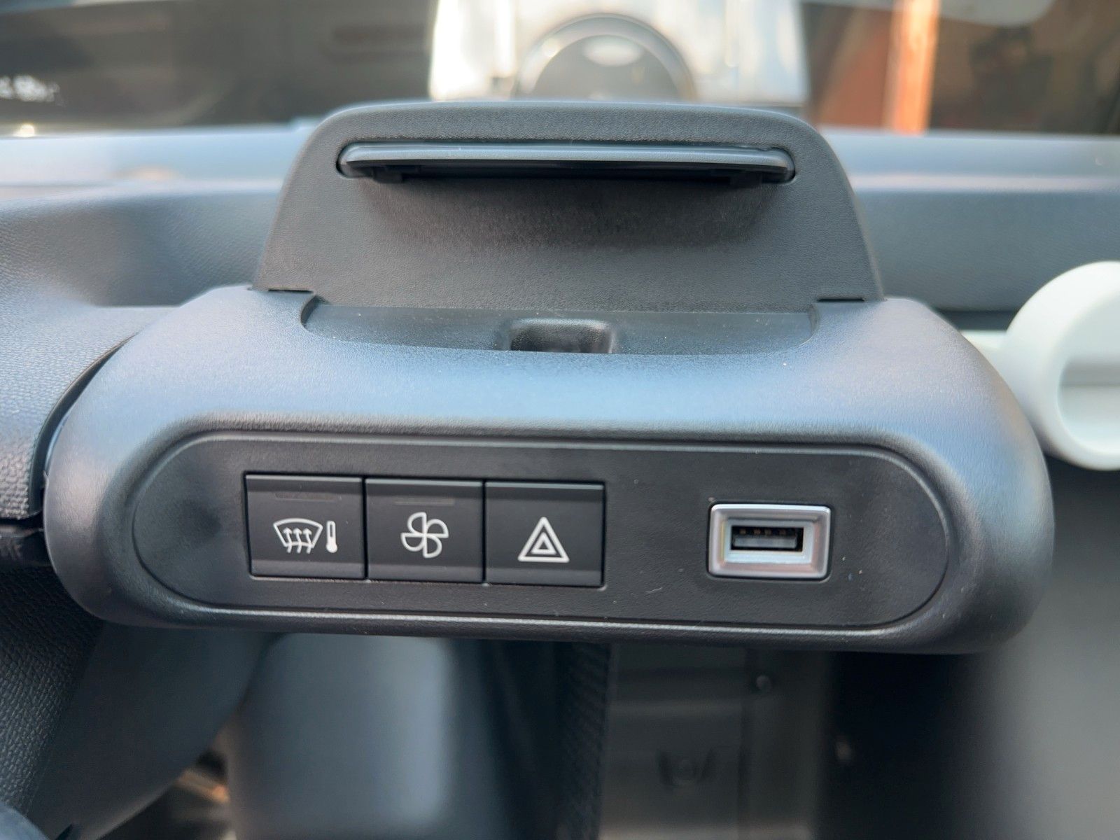 Fahrzeugabbildung Opel Rocks-e Klub