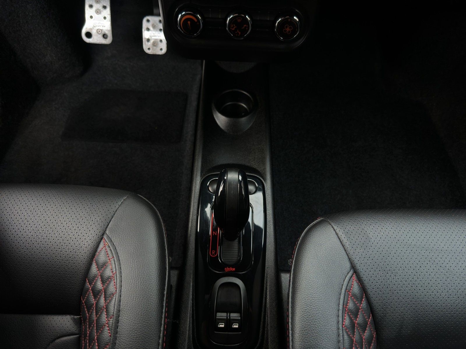 Fahrzeugabbildung Ligier JS 50 C Sport Ultimate *CarPlay*