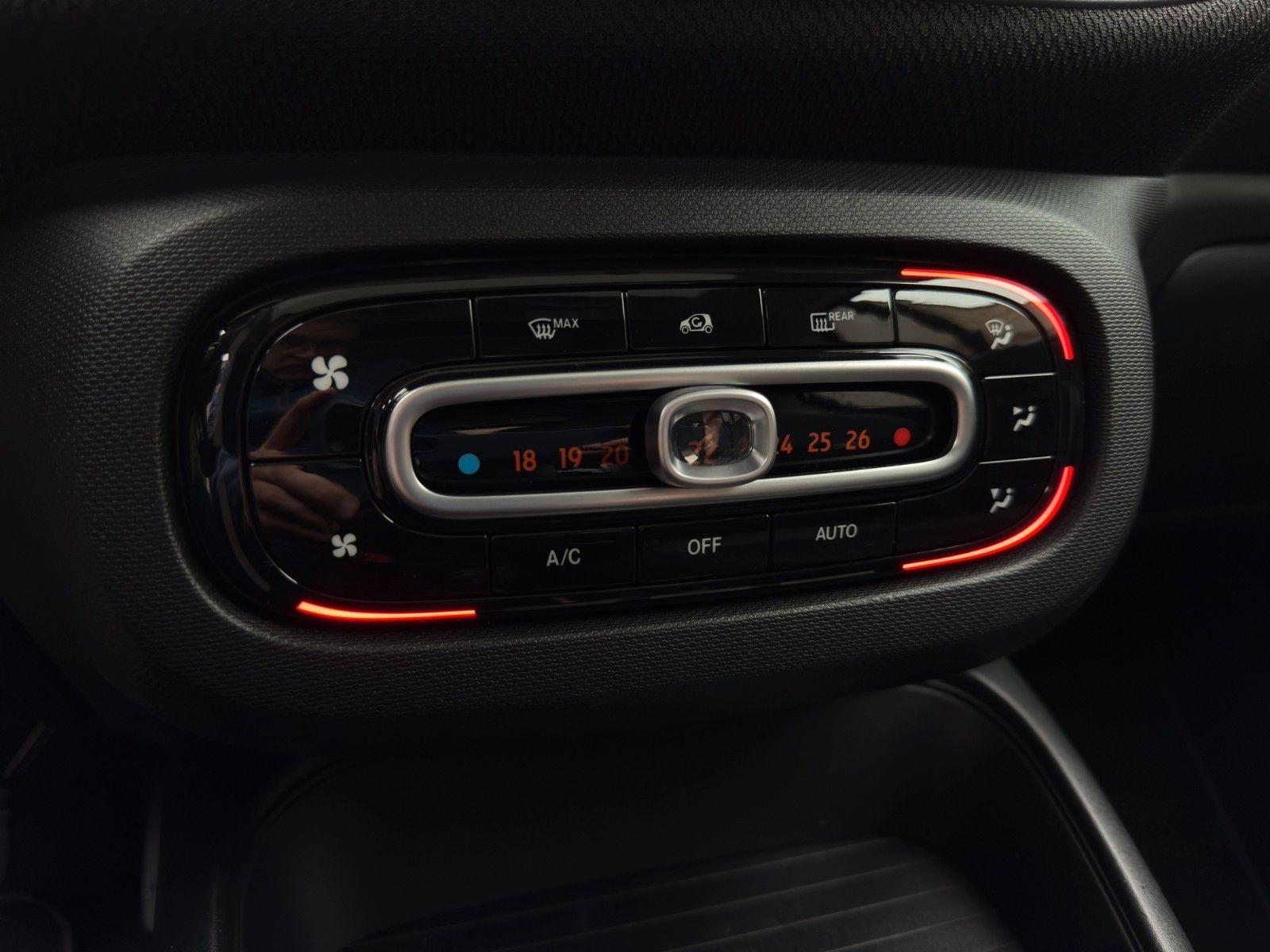 Fahrzeugabbildung Smart ForTwo 453 Coupé EQ Passion *premium Paket*