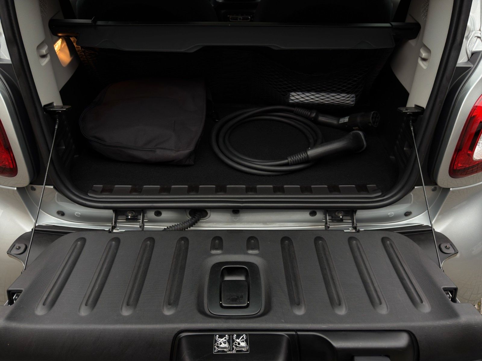 Fahrzeugabbildung Smart ForTwo 453 Coupé EQ Passion *premium Paket*