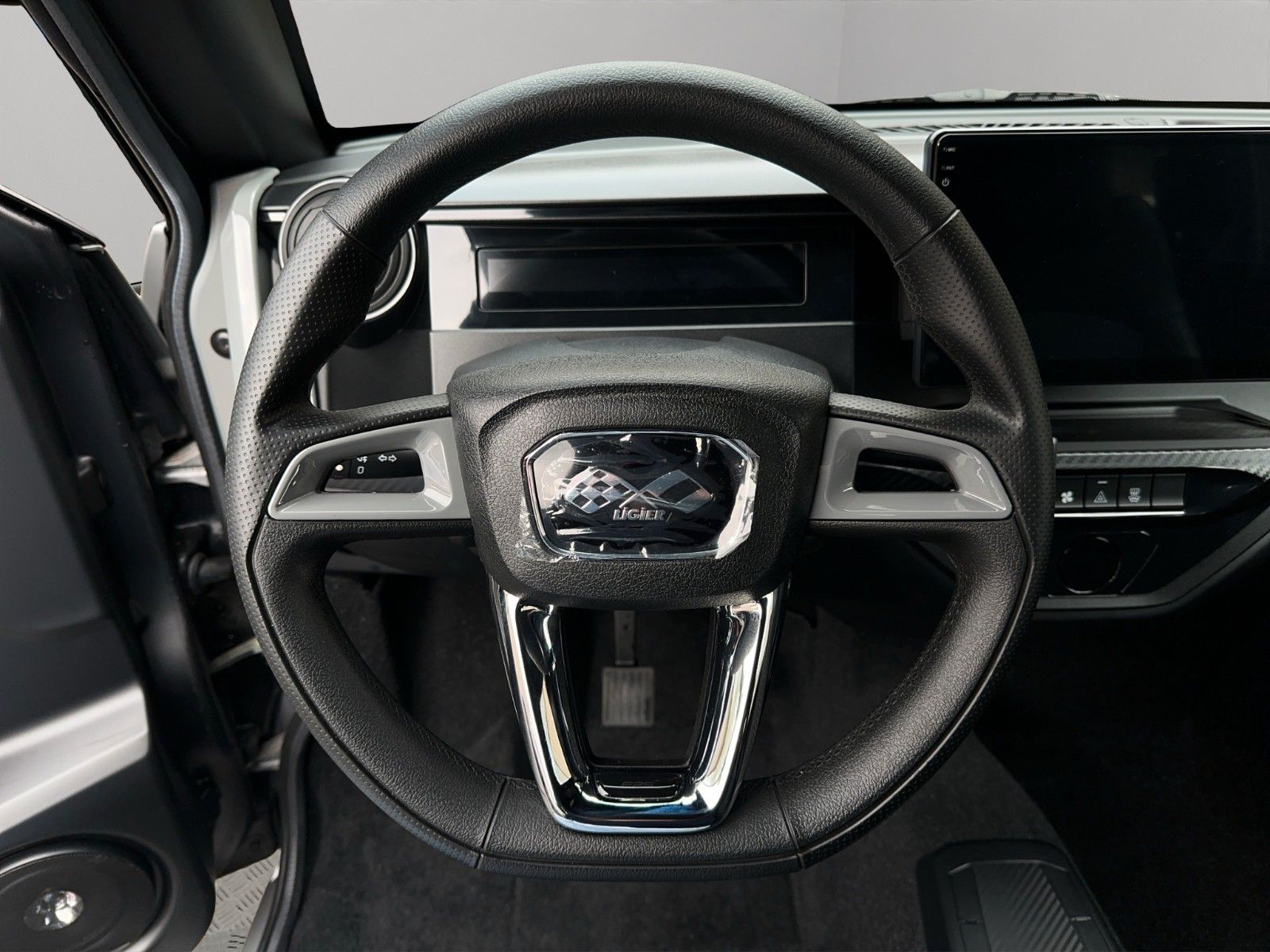 Fahrzeugabbildung Ligier MyLi E R.EBEL X 12 Kw *Klima*CarPlay*