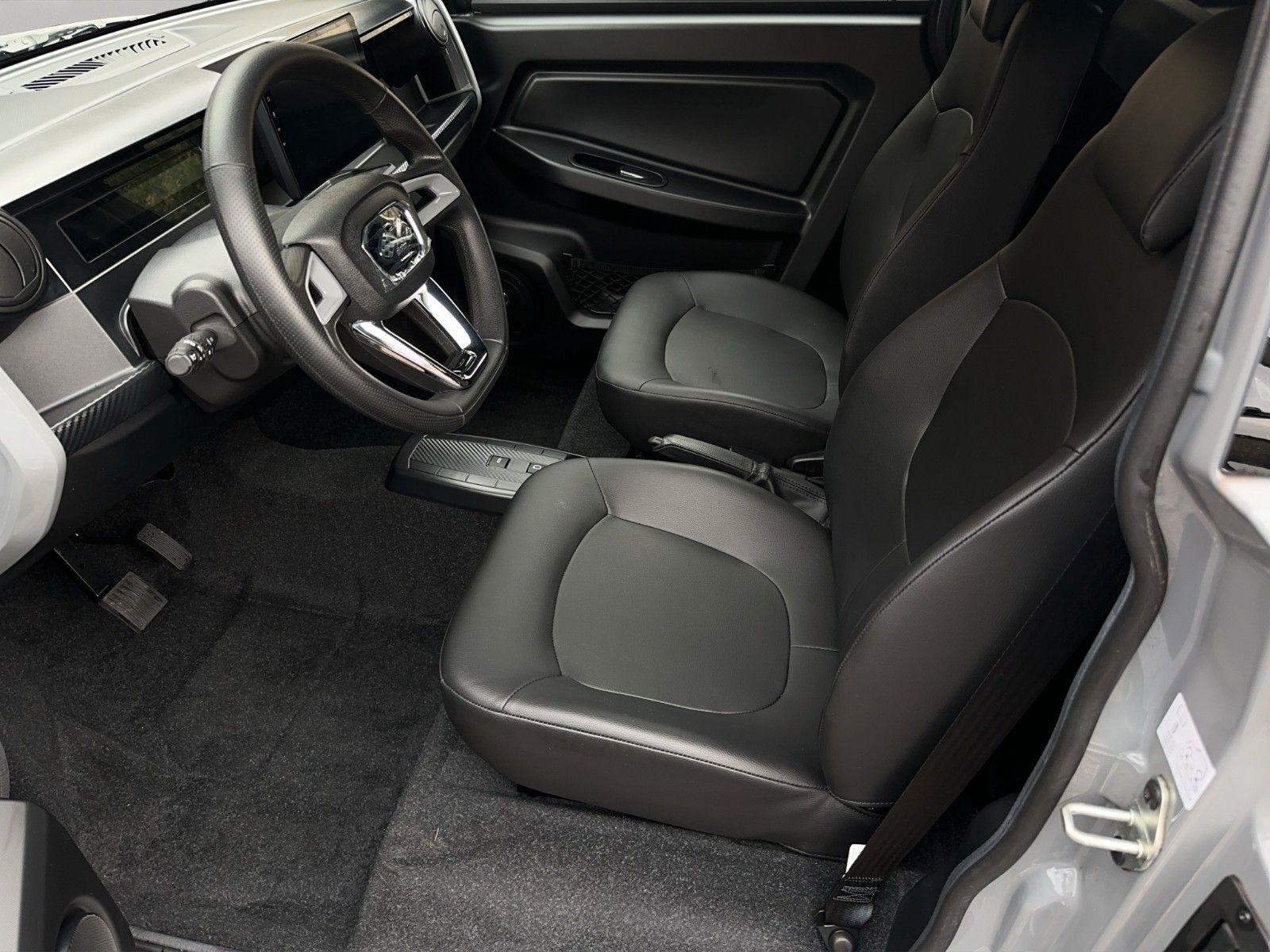 Fahrzeugabbildung Ligier MyLi E R.EBEL X 12 Kw *Klima*CarPlay*