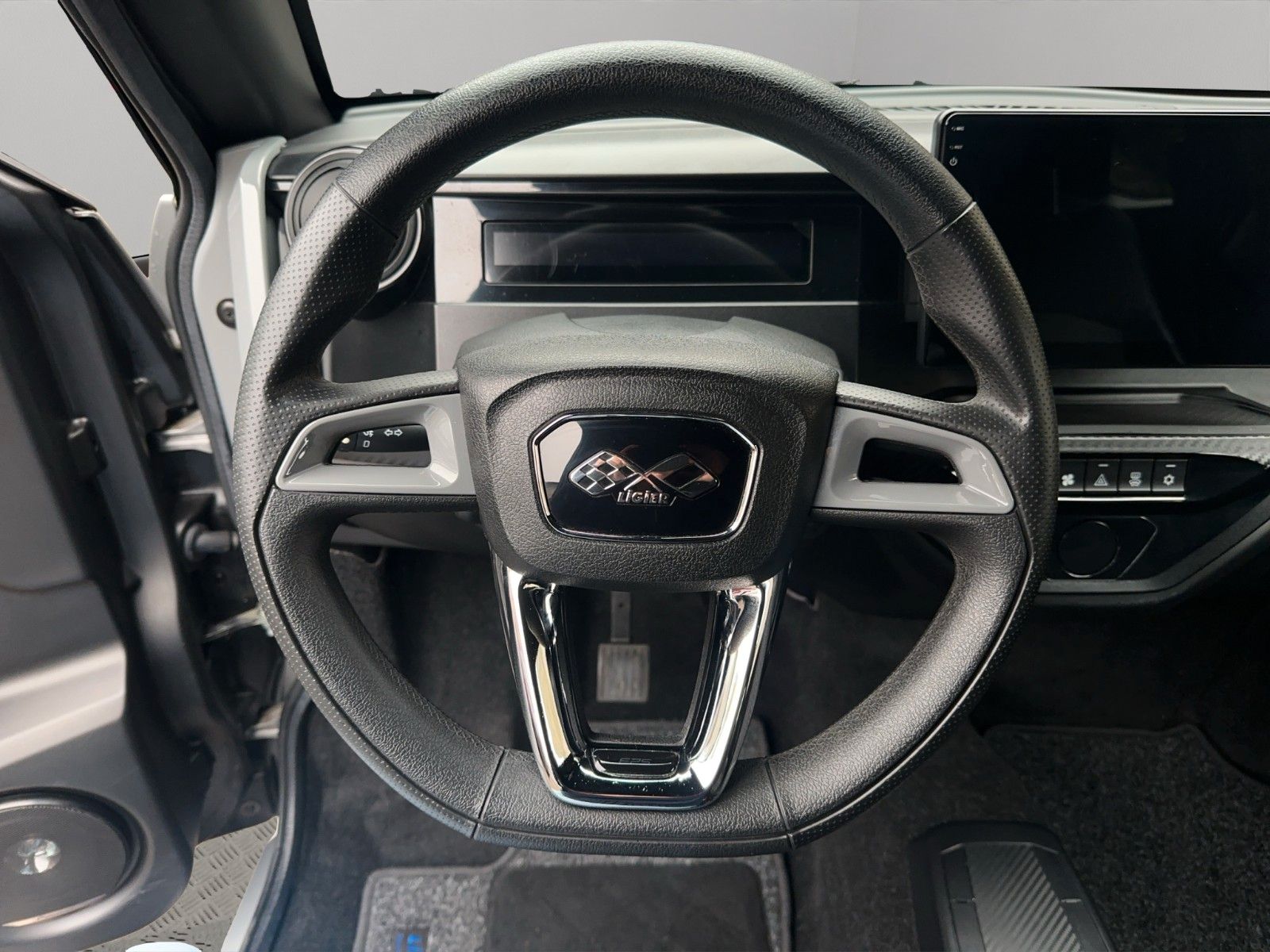 Fahrzeugabbildung Ligier MyLi E R.EBEL X 12 Kw *Klima*CarPlay*