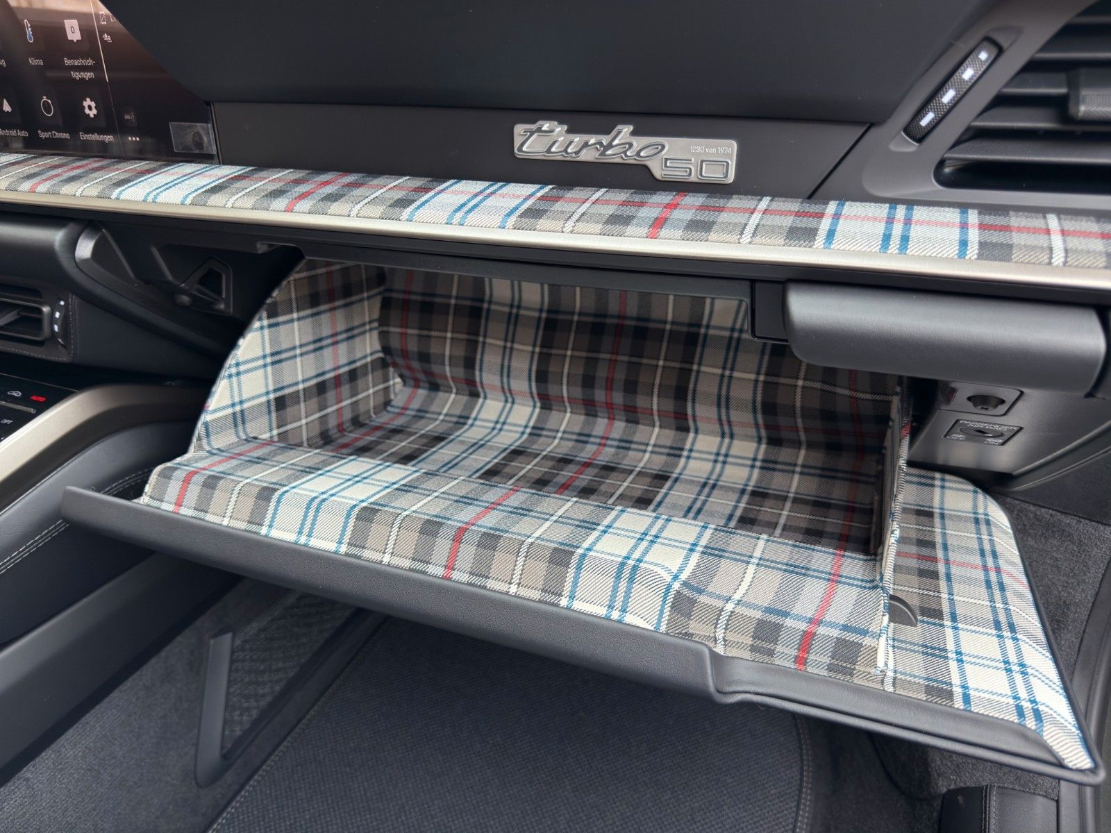 Fahrzeugabbildung Porsche 911 992.1 Turbo S 50 Jahre *1. Hand*1of1974*