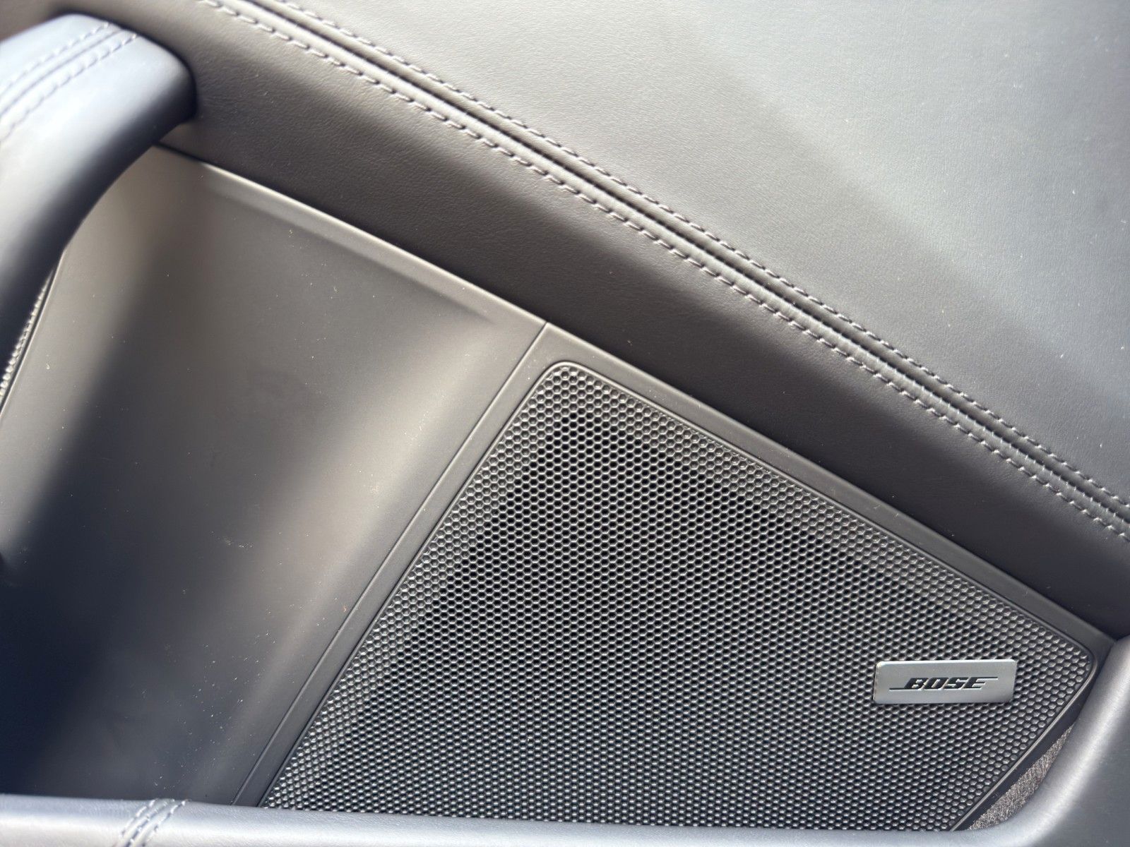 Fahrzeugabbildung Porsche 911 992.1 Turbo S 50 Jahre *1. Hand*1of1974*