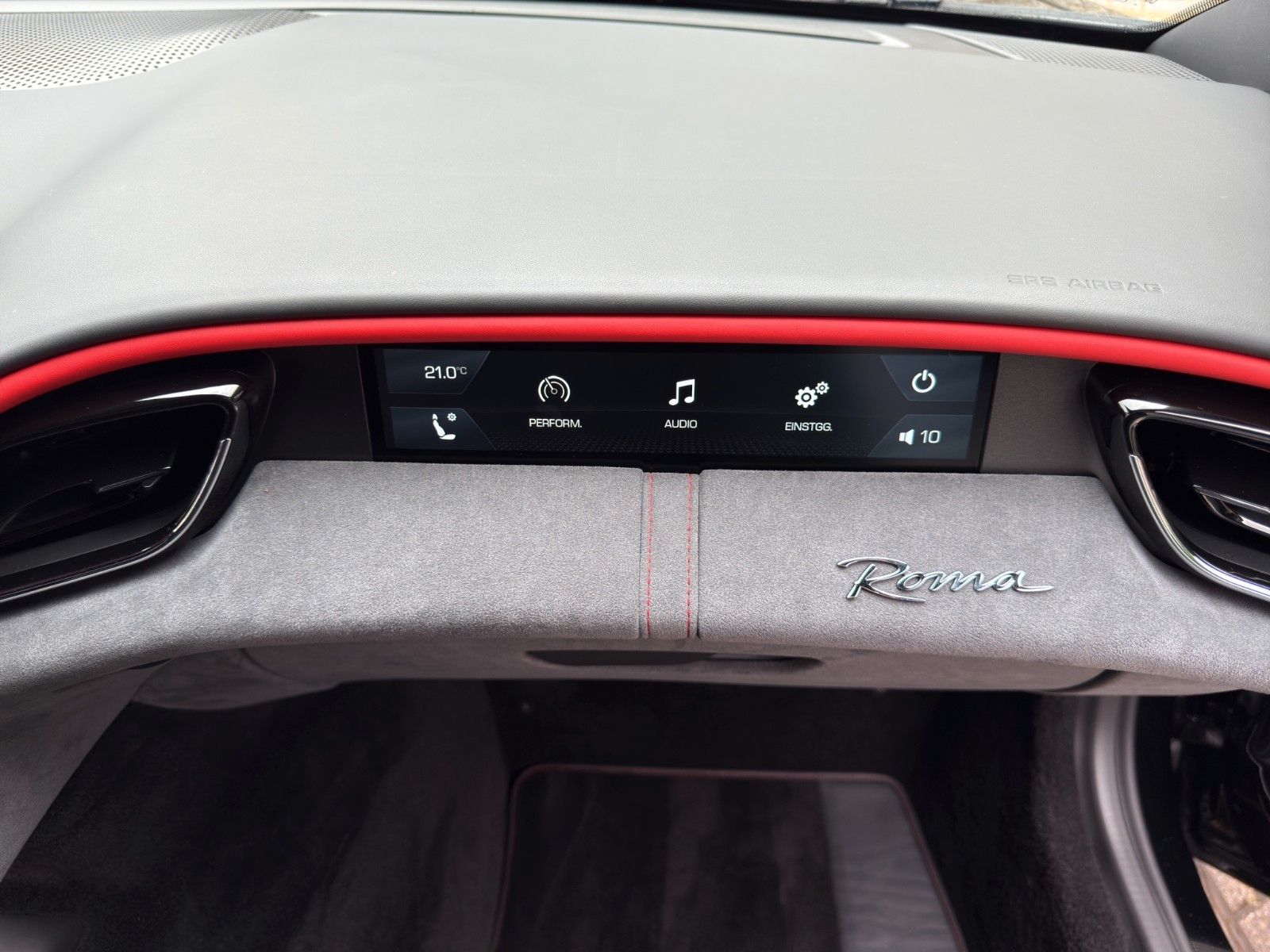 Fahrzeugabbildung Ferrari Roma 3.9 T V8 DCT *2.Hand*Carbon-Paket*