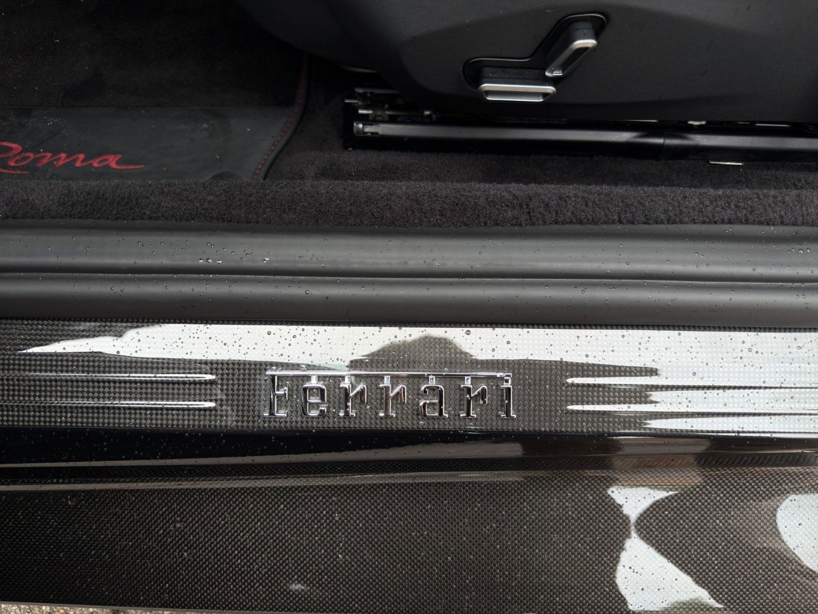 Fahrzeugabbildung Ferrari Roma 3.9 T V8 DCT *2.Hand*Carbon-Paket*