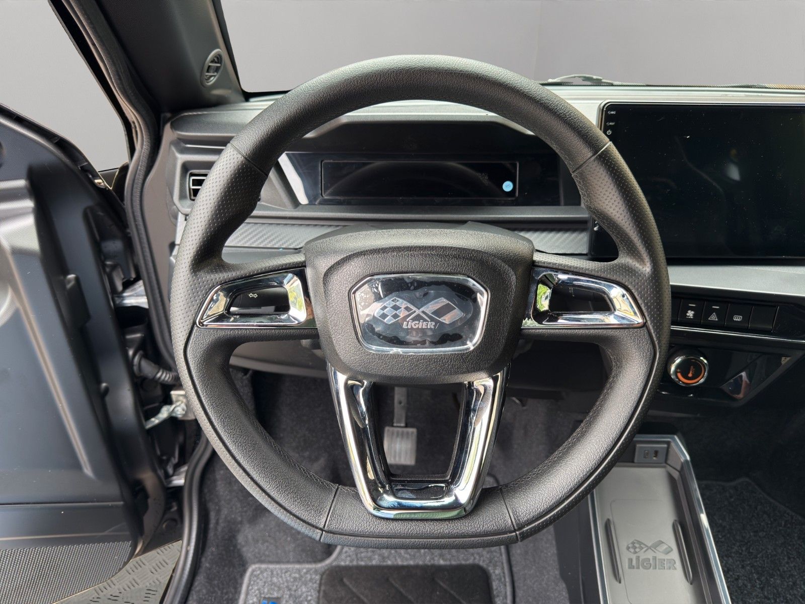 Fahrzeugabbildung Ligier JS 50 D Elite E5+ *CarPlay* *Rückfahrkamera*