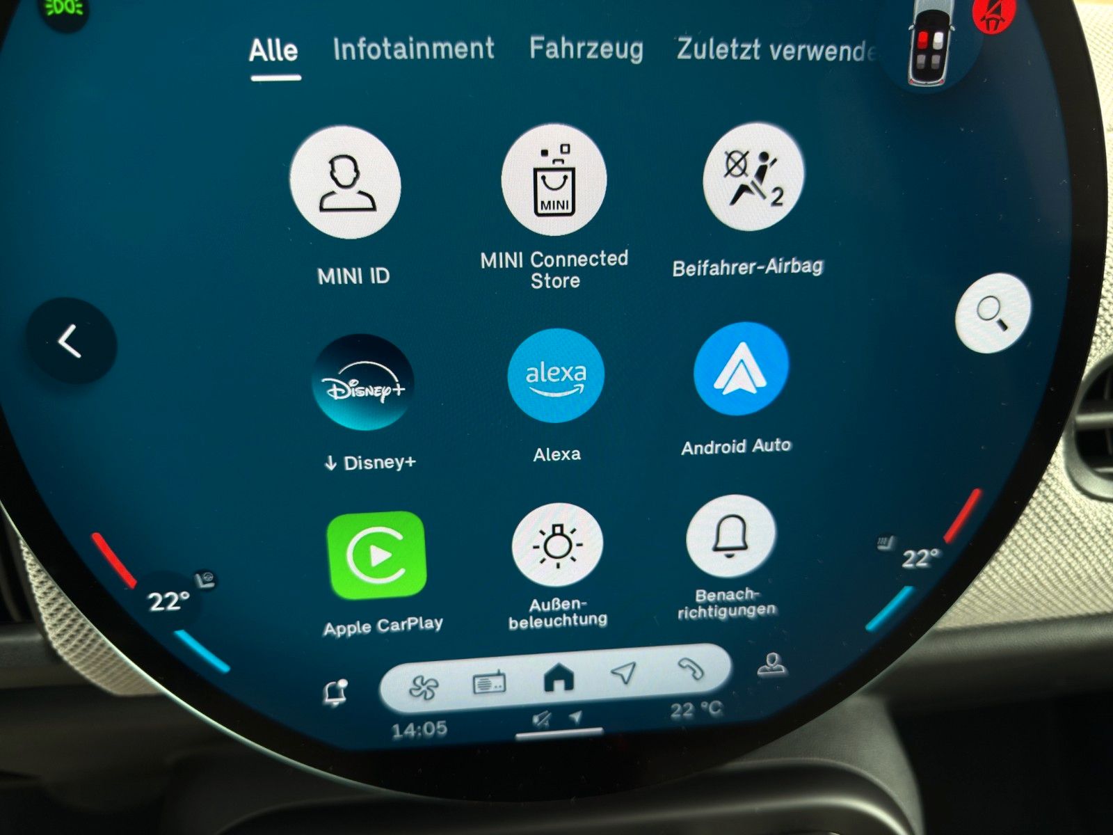 Fahrzeugabbildung MINI Cooper S Favoured Trim *1.Hand*Multitone Roof*