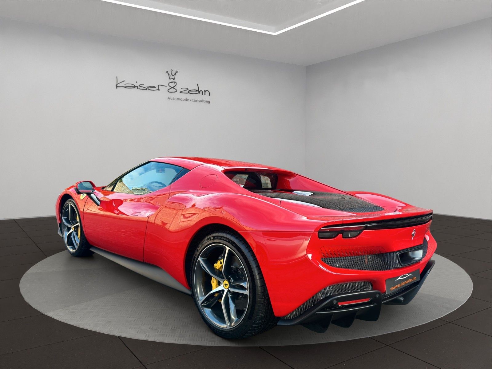 Fahrzeugabbildung Ferrari 296 GTB *Lift* *Racing Sitze*