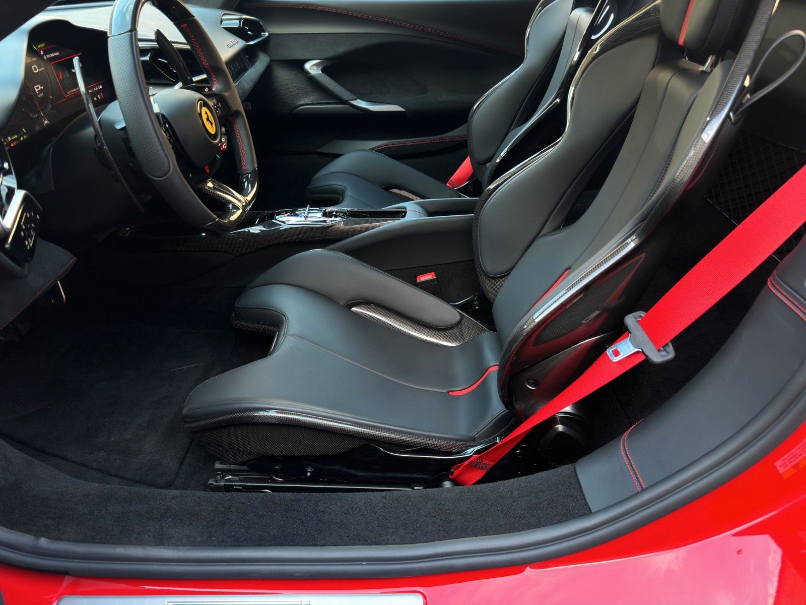 Fahrzeugabbildung Ferrari 296 GTB *Lift* *Racing Sitze*