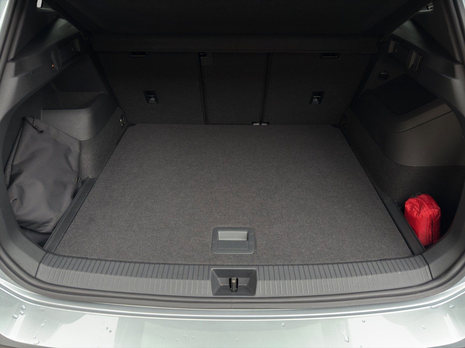 Fahrzeugabbildung Volkswagen Tiguan 2.0 TSI OPF 4MOTION DSG R-Line