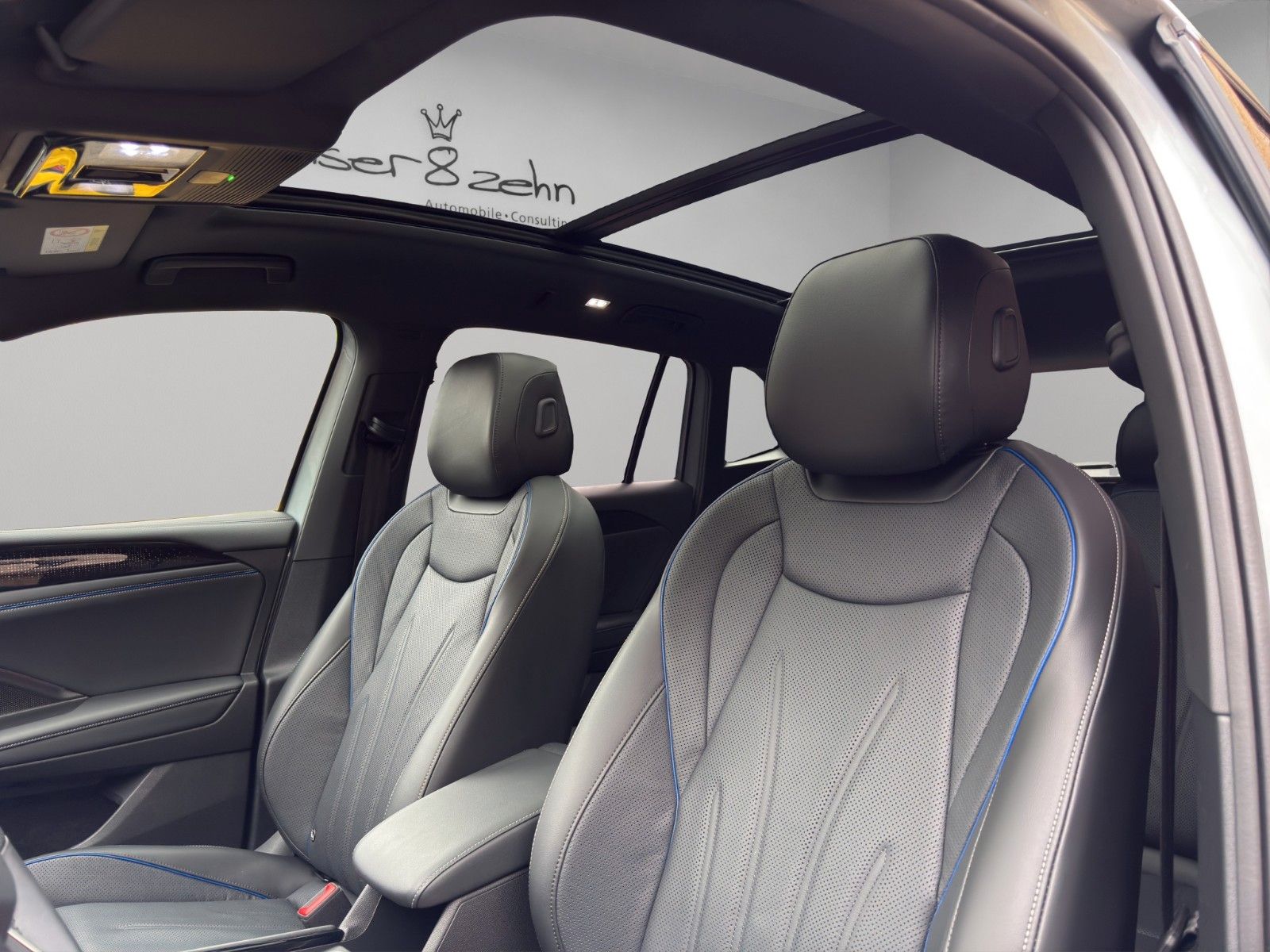 Fahrzeugabbildung Volkswagen Tiguan 2.0 TSI OPF 4MOTION DSG R-Line