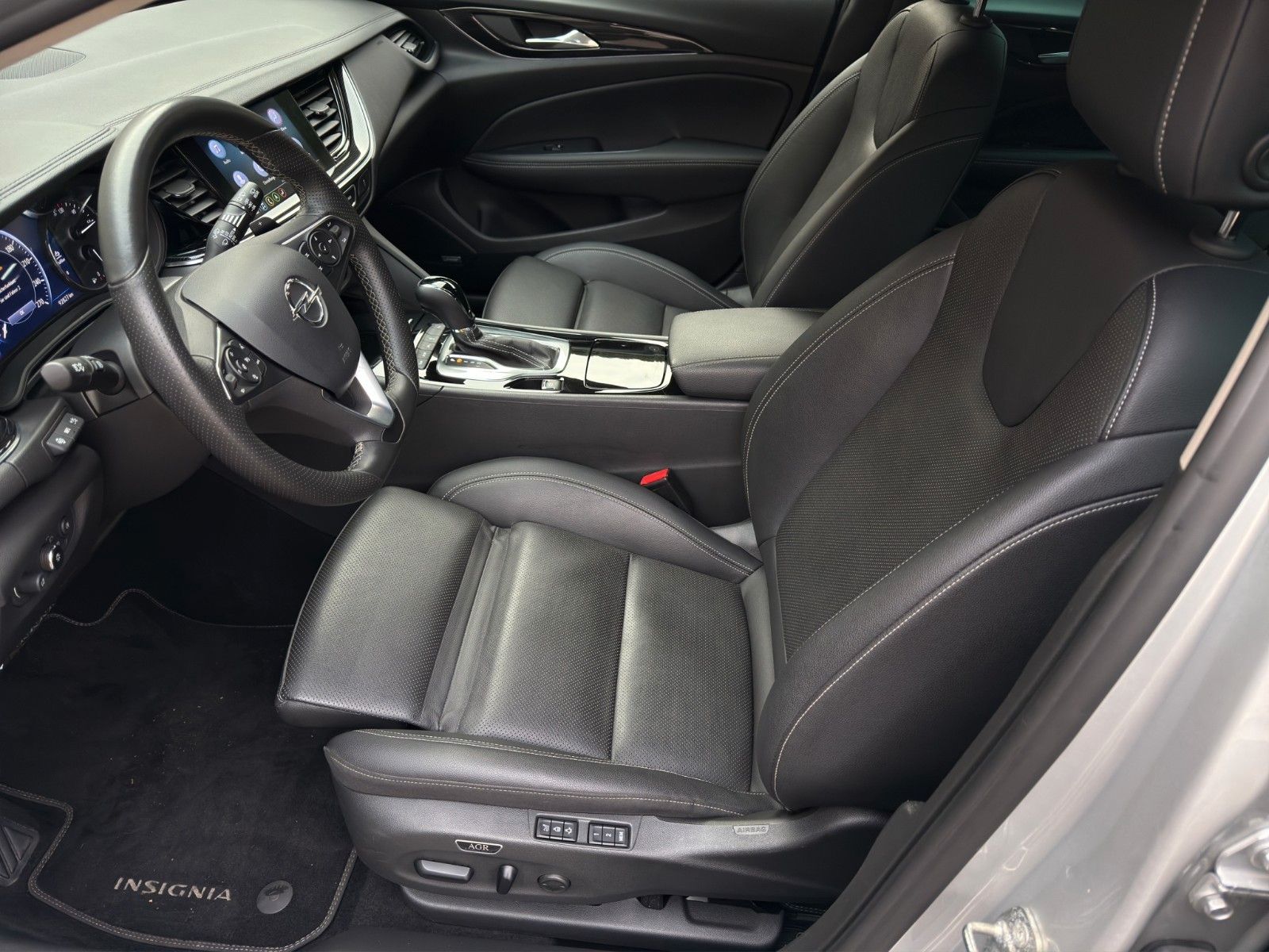 Fahrzeugabbildung Opel Insignia B Sports Tourer Business Innovation 4x4